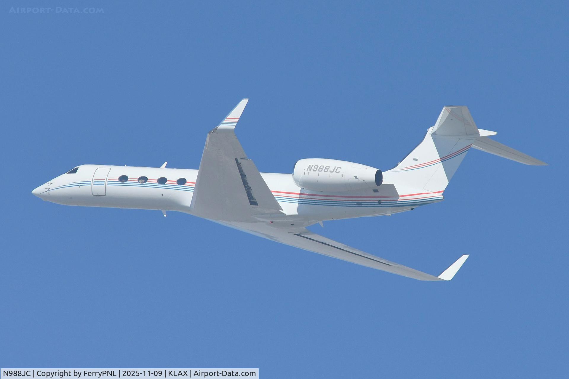 N988JC, 2012 Gulfsteam G550 C/N 5371, JC One G550 departing