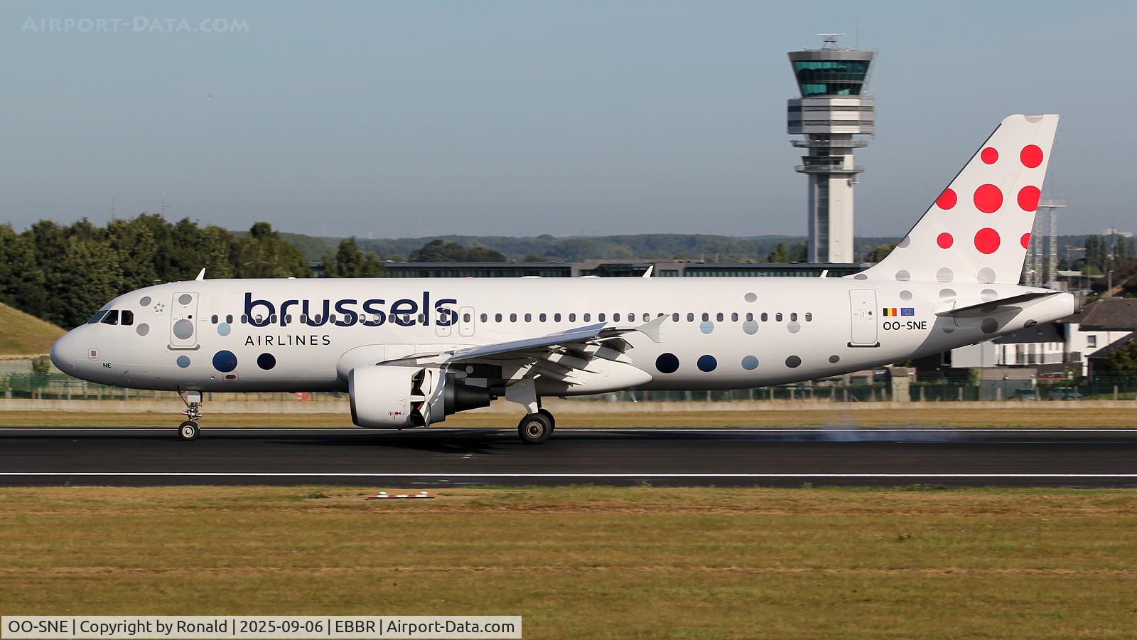 OO-SNE, 2010 Airbus A320-214 C/N 4243, at ebbr