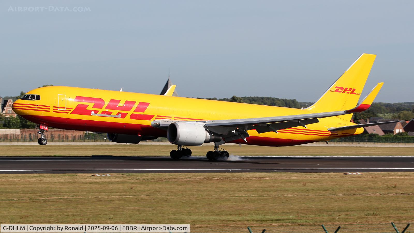 G-DHLM, 1995 Boeing 767-324/ER C/N 27392, at ebbr