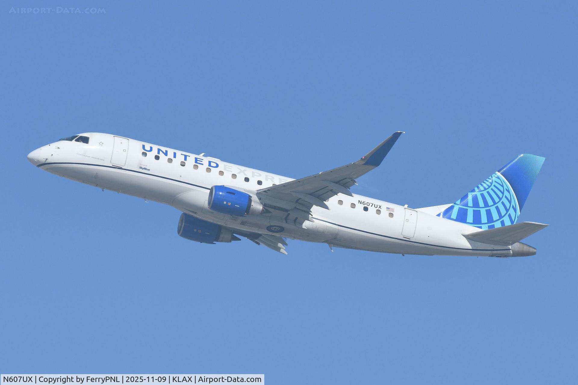 N607UX, 2019 Embraer ERJ-175 (ERJ-170-200LR) C/N 17000804, United Express ERJ175
