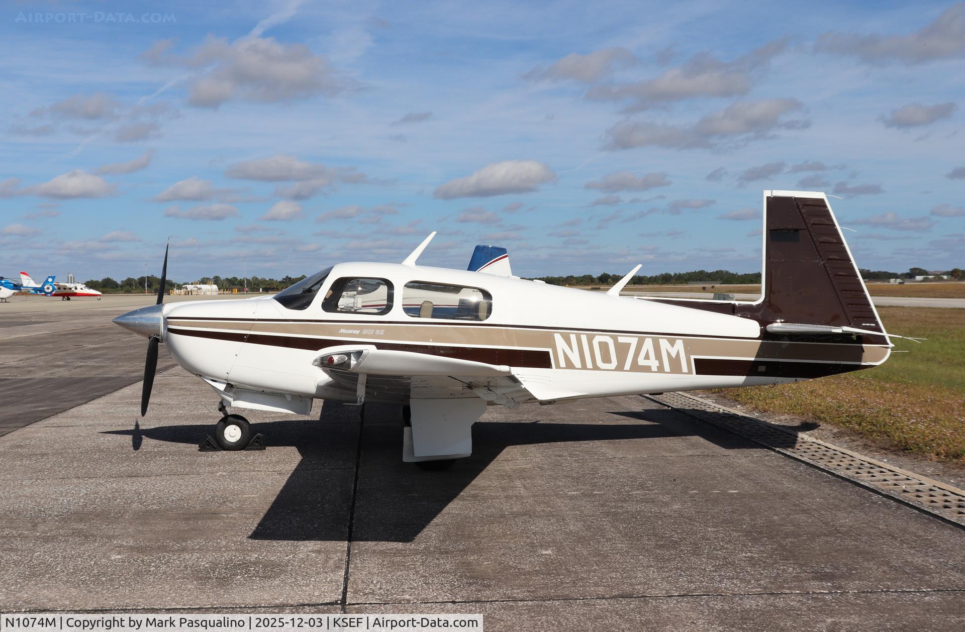 N1074M, 1990 Mooney M20J 201 C/N 24-3147, Mooney M20J