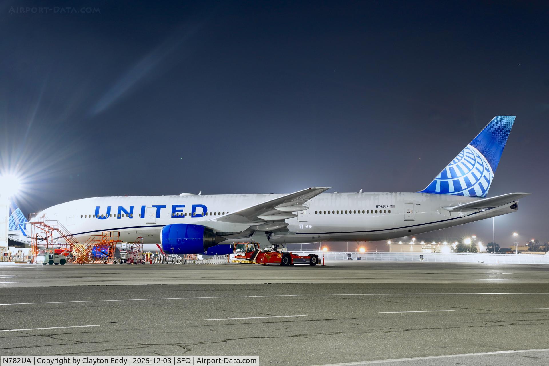 N782UA, 1997 Boeing 777-222/ER C/N 26948, SFO 2025
