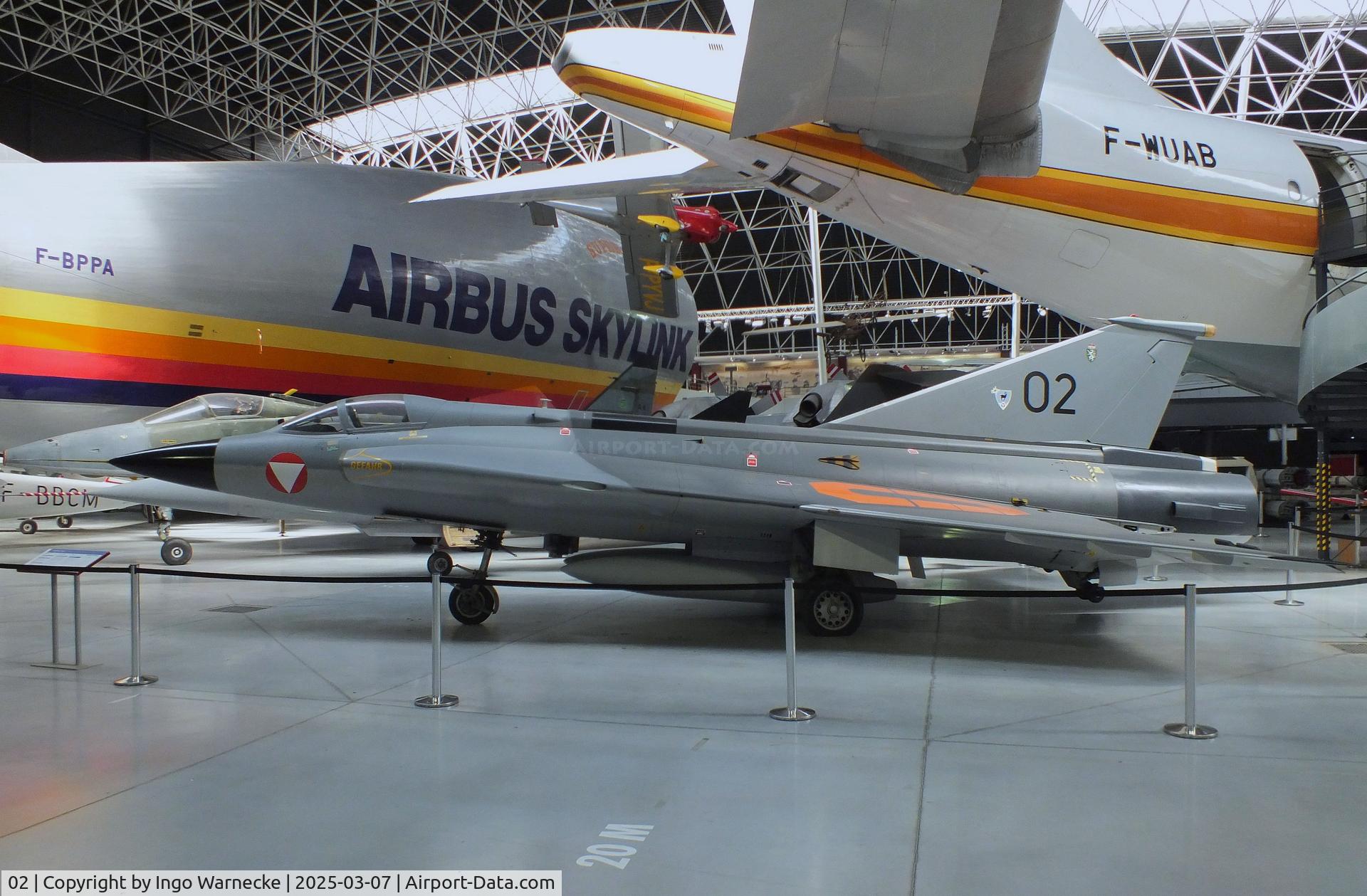 02, Saab J-35Oe MkII Draken C/N 35-1402, SAAB J35Oe Mk II Draken at the Aeroscopia, Blagnac (Toulouse)