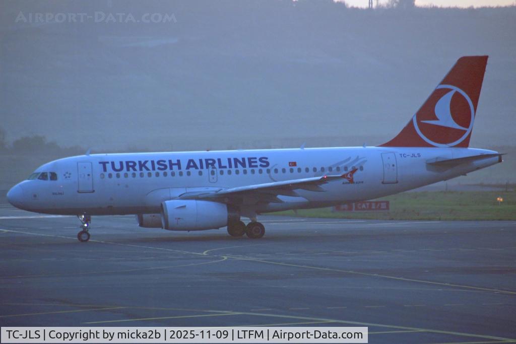 TC-JLS, 2011 Airbus A319-132 C/N 4629, Taxiing