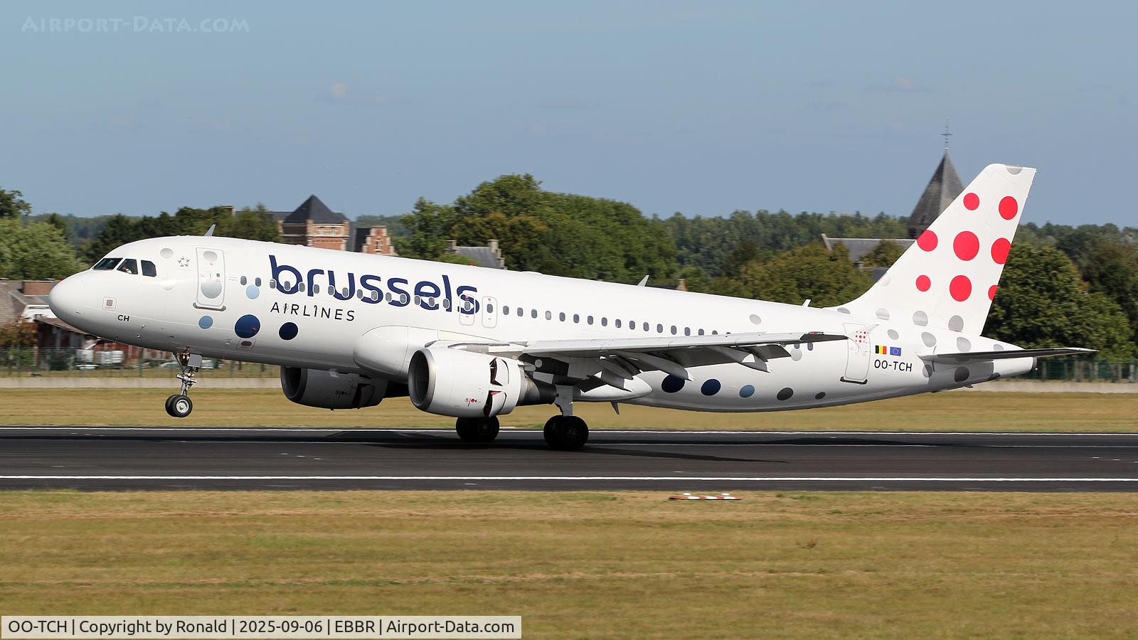 OO-TCH, 2003 Airbus A320-214 C/N 1929, at ebbr