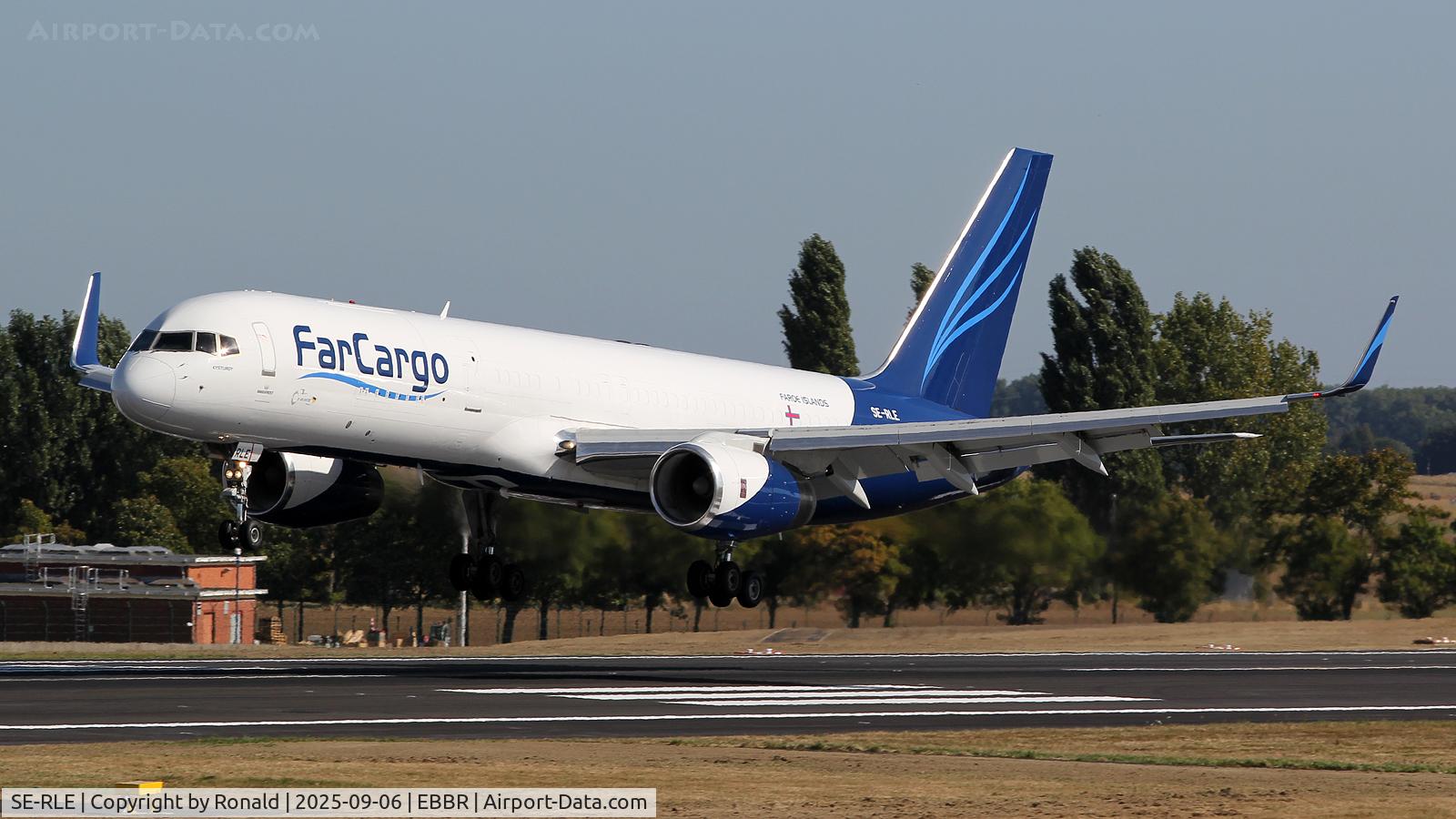 SE-RLE, 2001 Boeing 757-223 C/N 32379, at ebbr