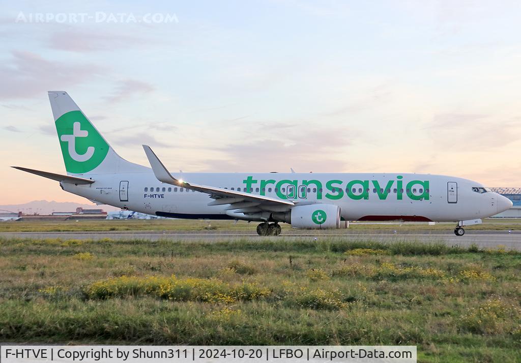 F-HTVE, 2017 Boeing 737-8KT C/N 62155, Taxiing holding point rwy 14L for departure...