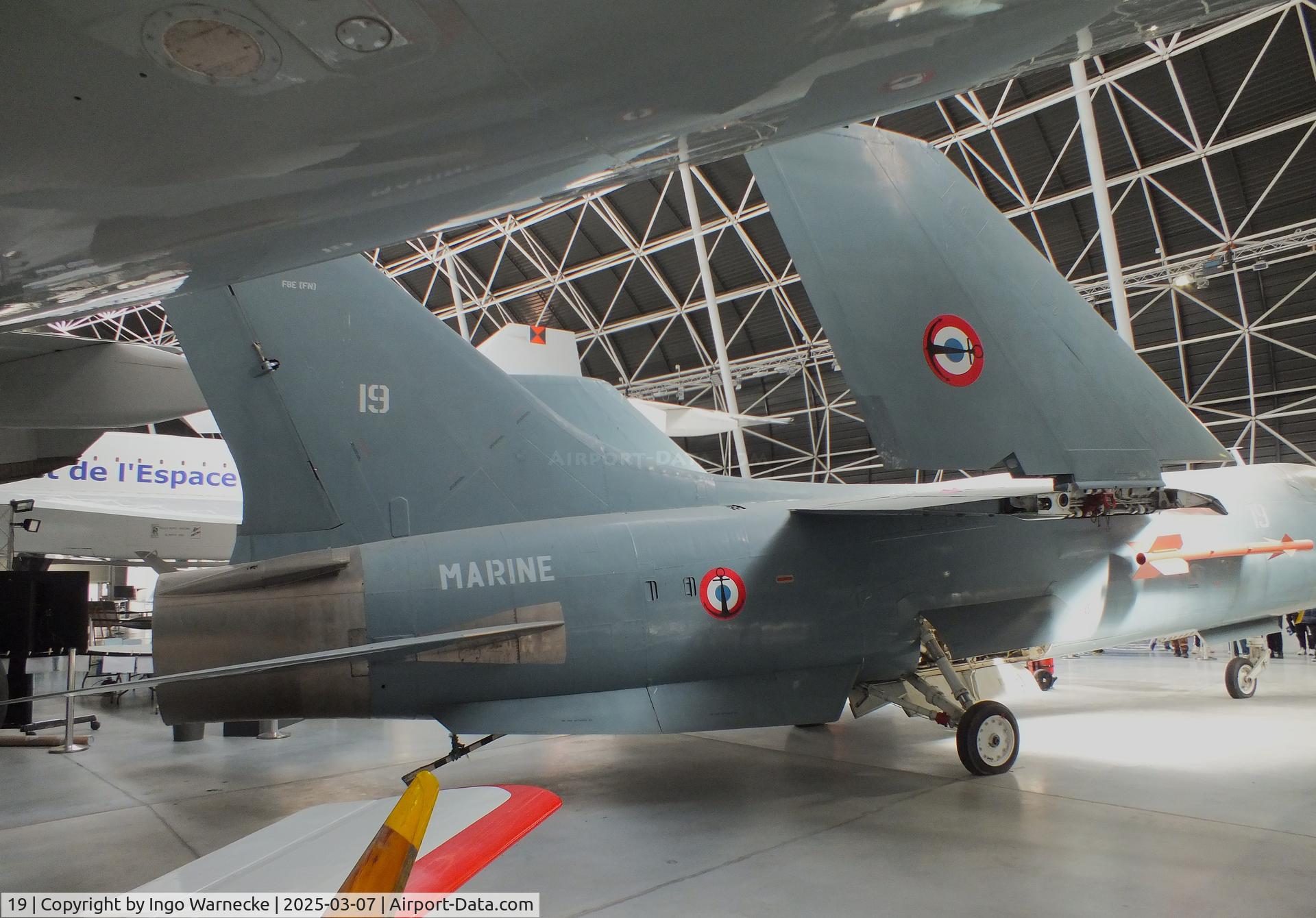 19, Vought F-8E(FN) Crusader C/N 1236, Vought F-8E(FN) Crusader at the Aeroscopia, Blagnac (Toulouse)