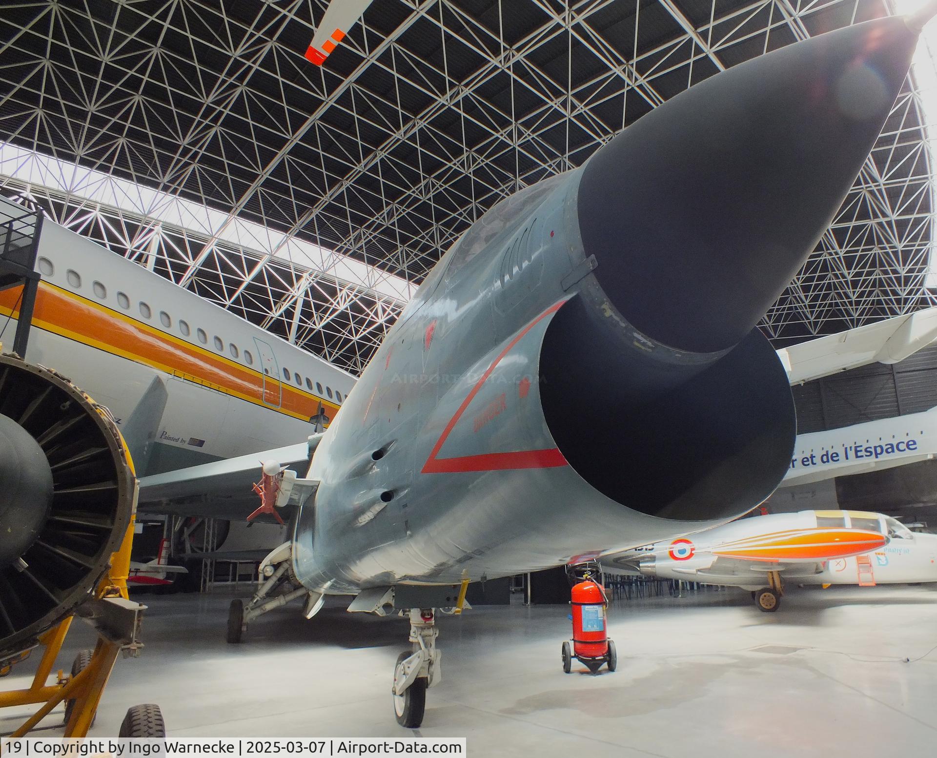 19, Vought F-8E(FN) Crusader C/N 1236, Vought F-8E(FN) Crusader at the Aeroscopia, Blagnac (Toulouse)