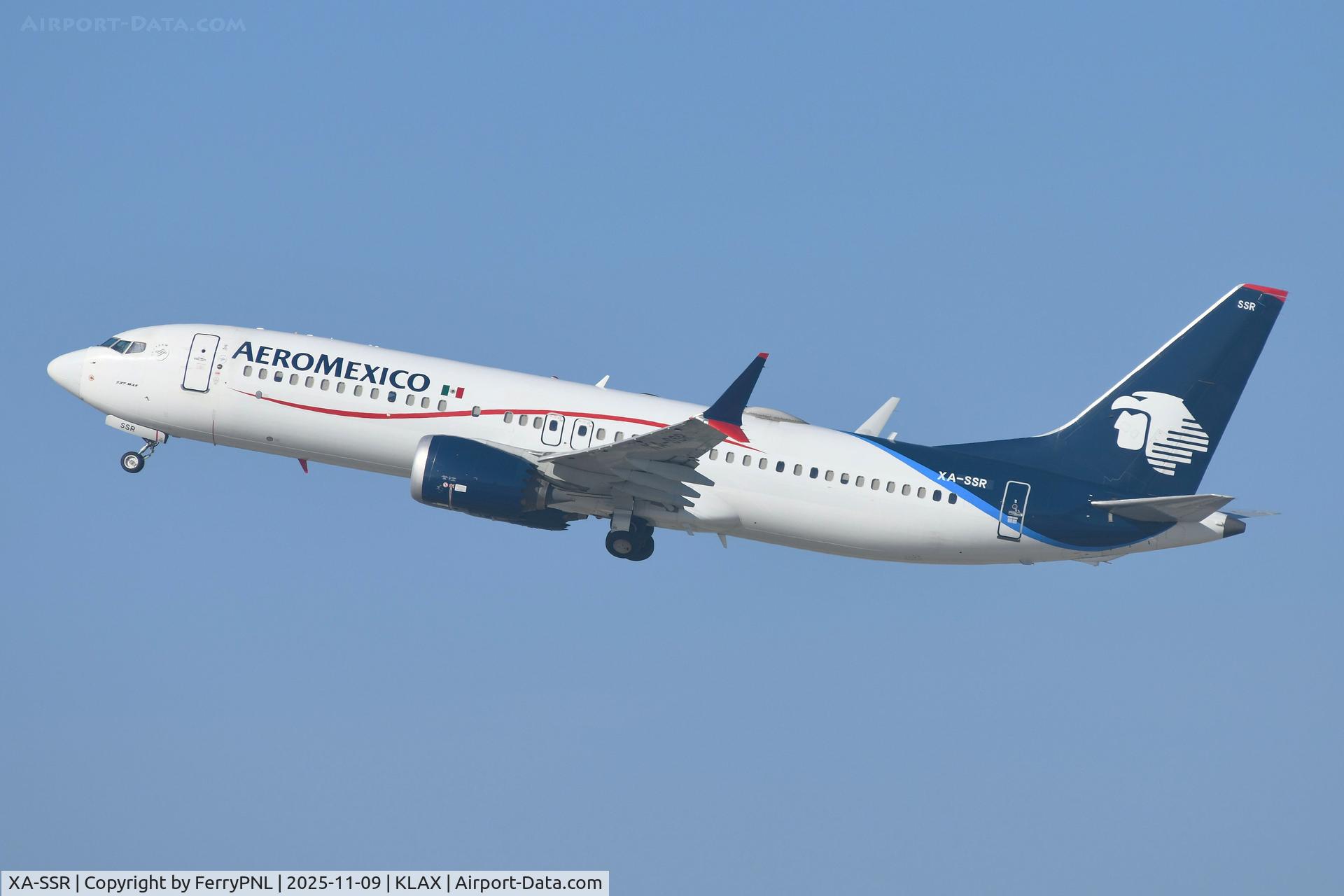 XA-SSR, 2018 Boeing 737 MAX 8 C/N 43706, AeroMexico B738 Max departing