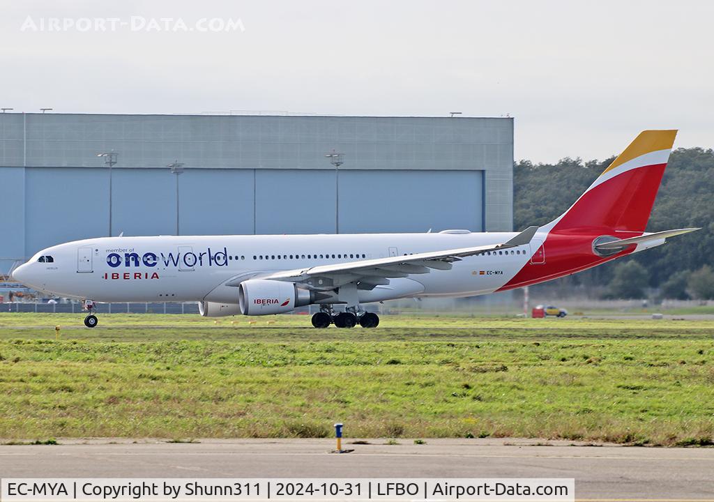 EC-MYA, 2018 Airbus A330-202 C/N 1877, Taking off with additional 'One World' titles