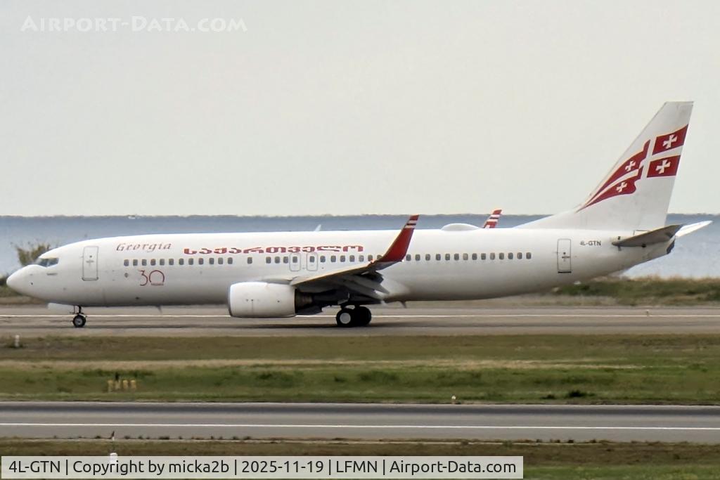 4L-GTN, 2009 Boeing 737-883 C/N 34547, Taxiing