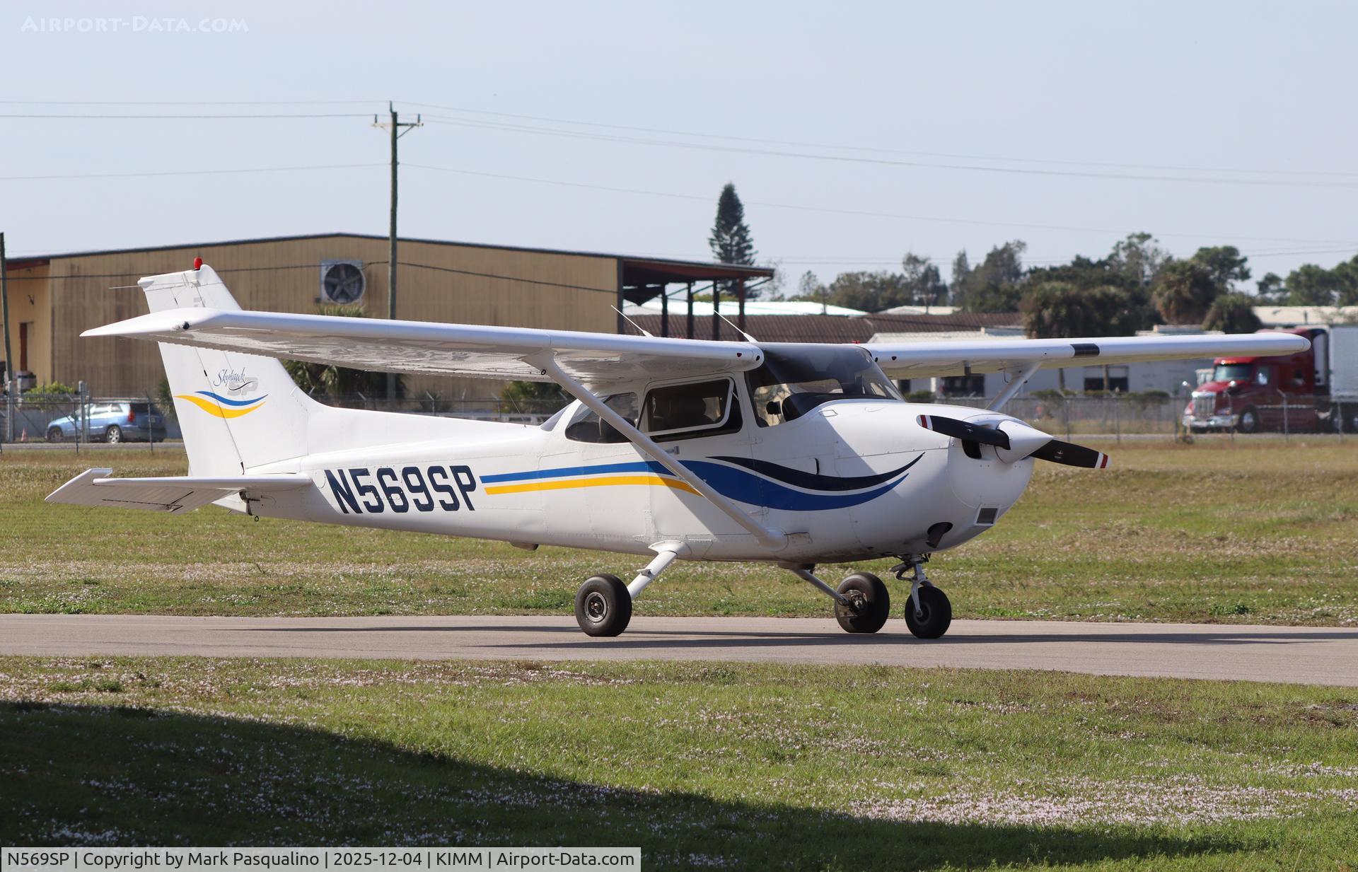 N569SP, 2000 Cessna 172S C/N 172S8494, Cessna 172S
