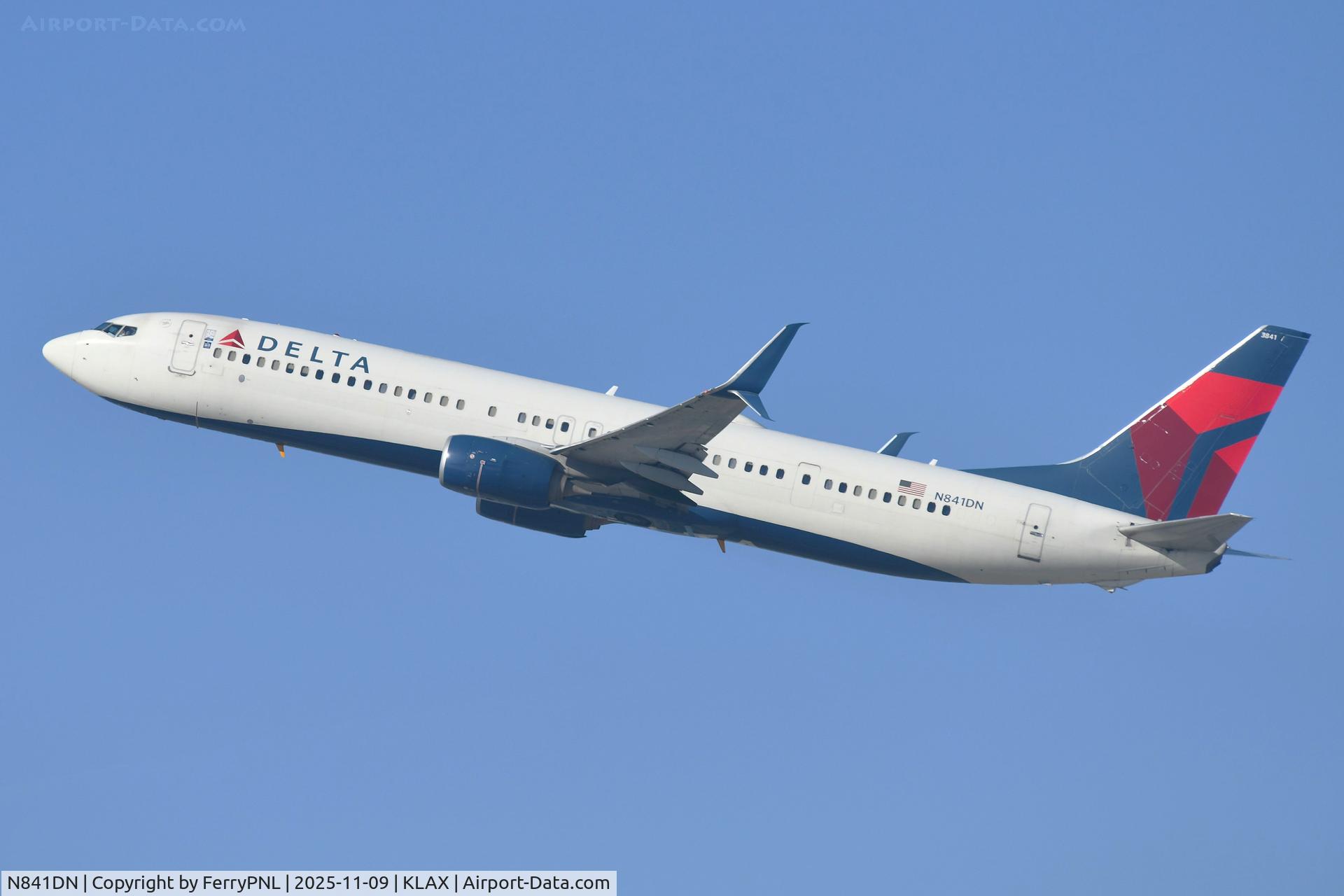 N841DN, 2015 Boeing 737-932/ER C/N 31952, Delta B739