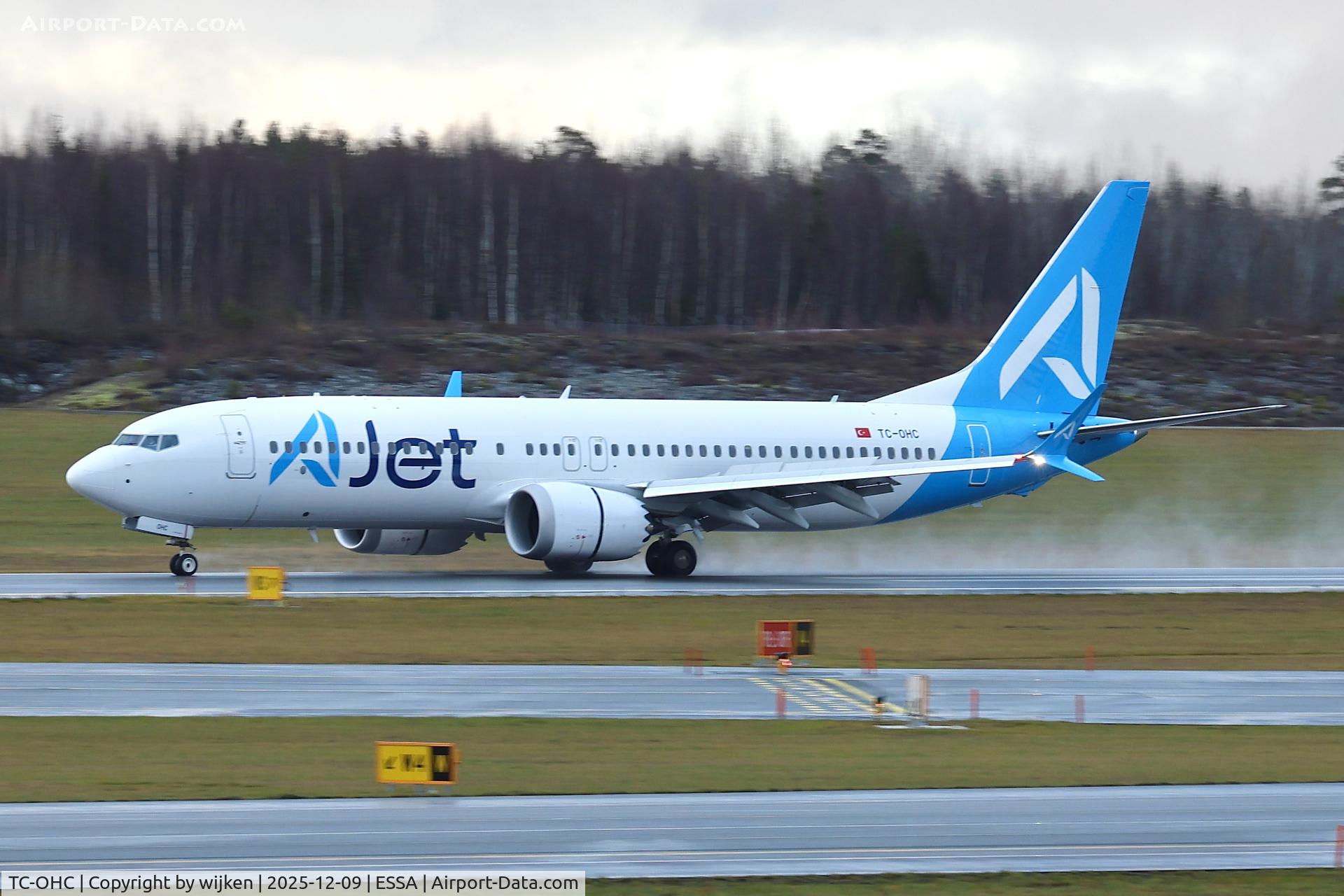 TC-OHC, 2025 Boeing 737-8 MAX C/N 65228, Rwy 01R