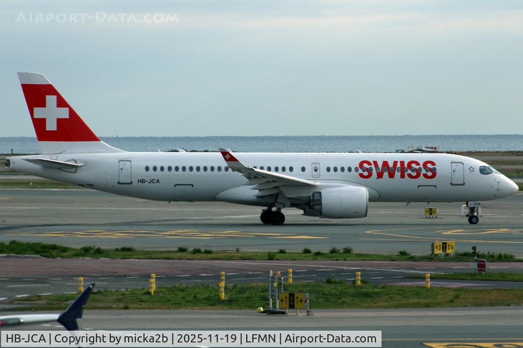 HB-JCA, 2017 Bombardier CSeries CS300 (BD-500-1A11) C/N 55010, Taxiing