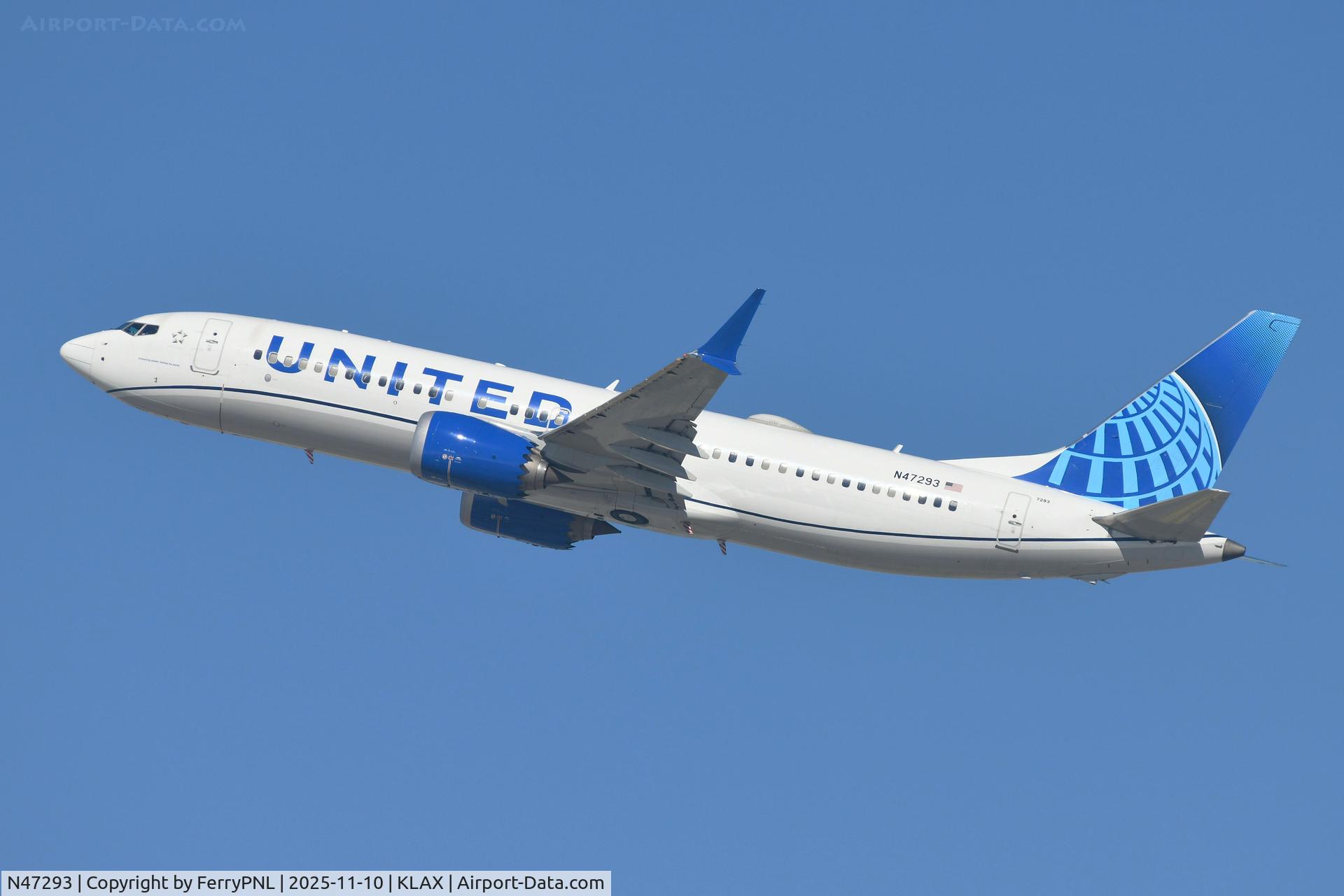 N47293, 2023 Boeing 737 MAX 8 C/N 67552, United B738MAX taking-off