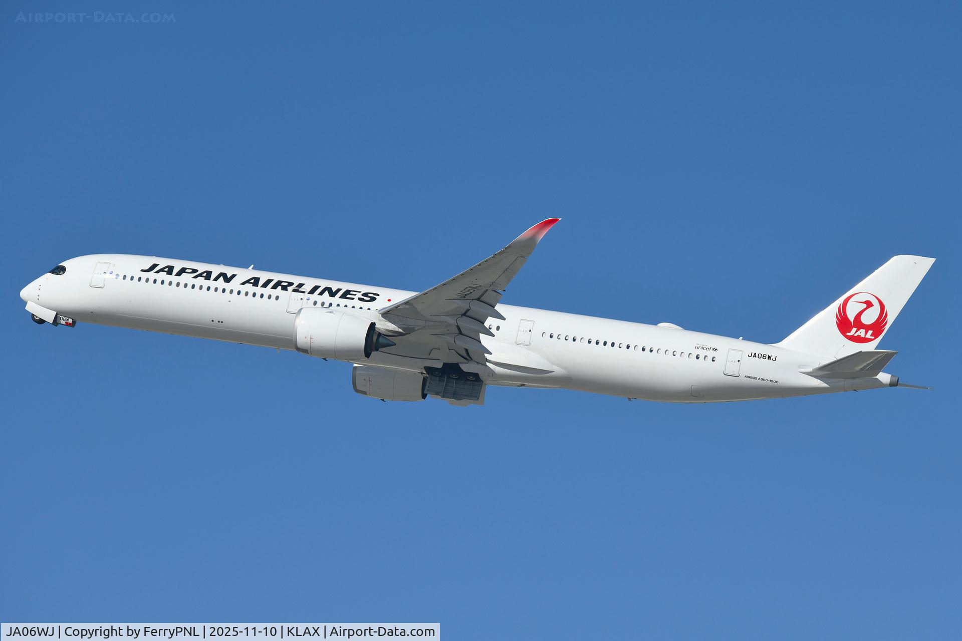 JA06WJ, 2024 Airbus A350-1000 C/N 676, Japan Airlines A351 starting its flight to HND