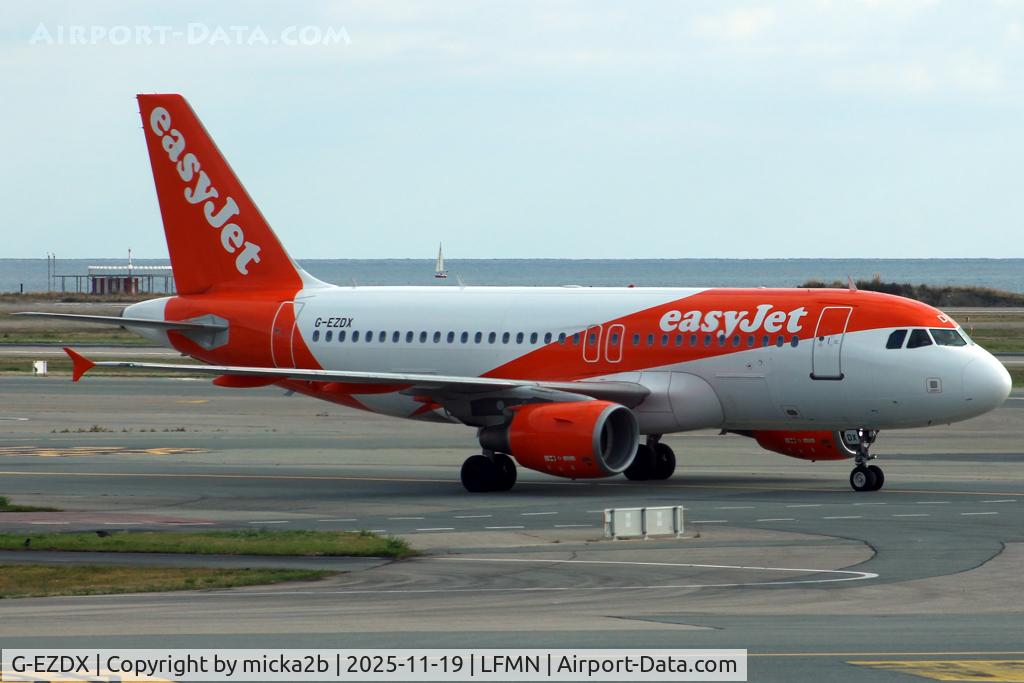 G-EZDX, 2009 Airbus A319-111 C/N 3754, Taxiing