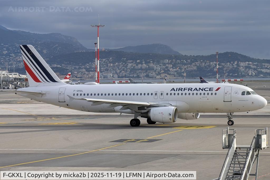 F-GKXL, 2006 Airbus A320-214 C/N 2705, Taxiing