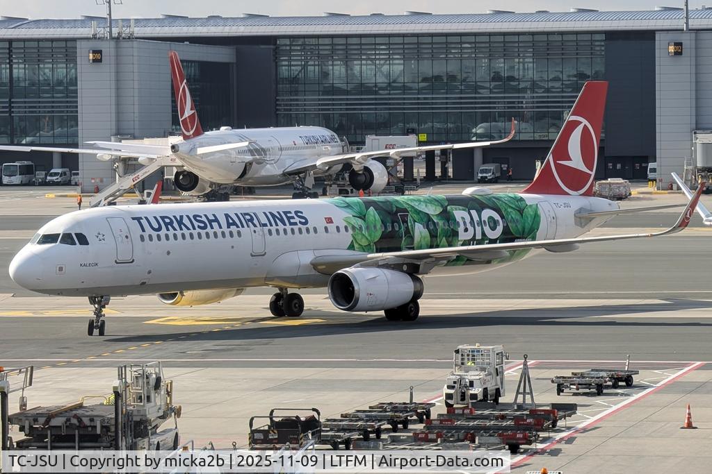 TC-JSU, 2015 Airbus A321-231 C/N 6709, Taxiing