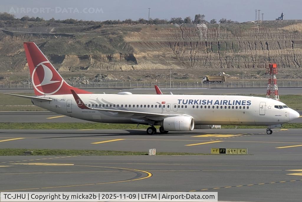 TC-JHU, 2013 Boeing 737-8F2 C/N 42002, Taxiing