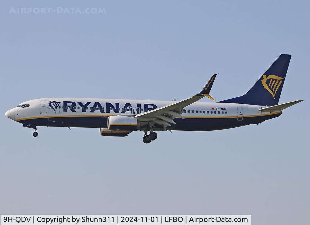 9H-QDV, 2017 Boeing 737-8AS C/N 44771, Landing rwy 14R... Scimitar blended winglets...