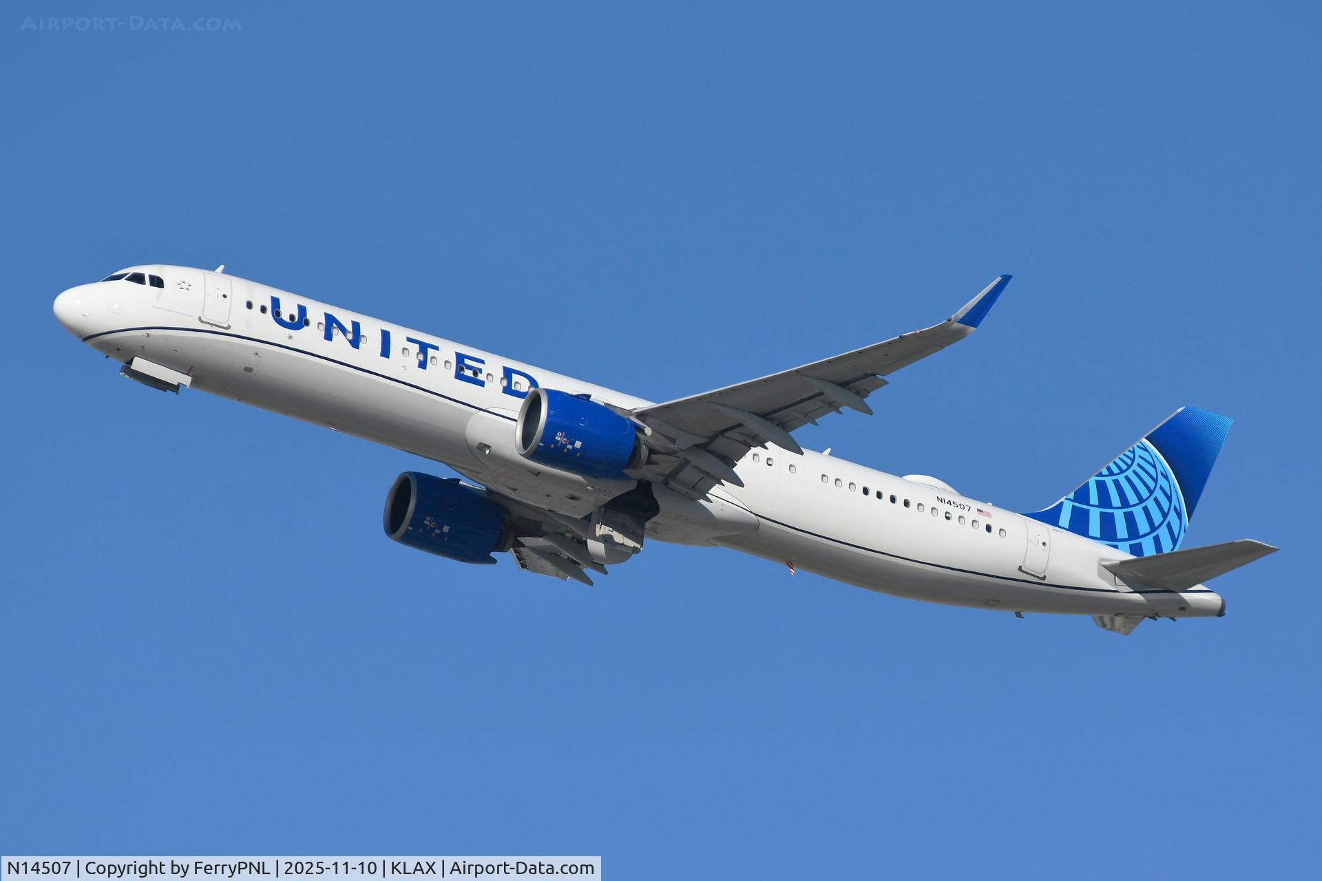 N14507, 2024 Airbus A321-271NX C/N 11846, United A321N departing