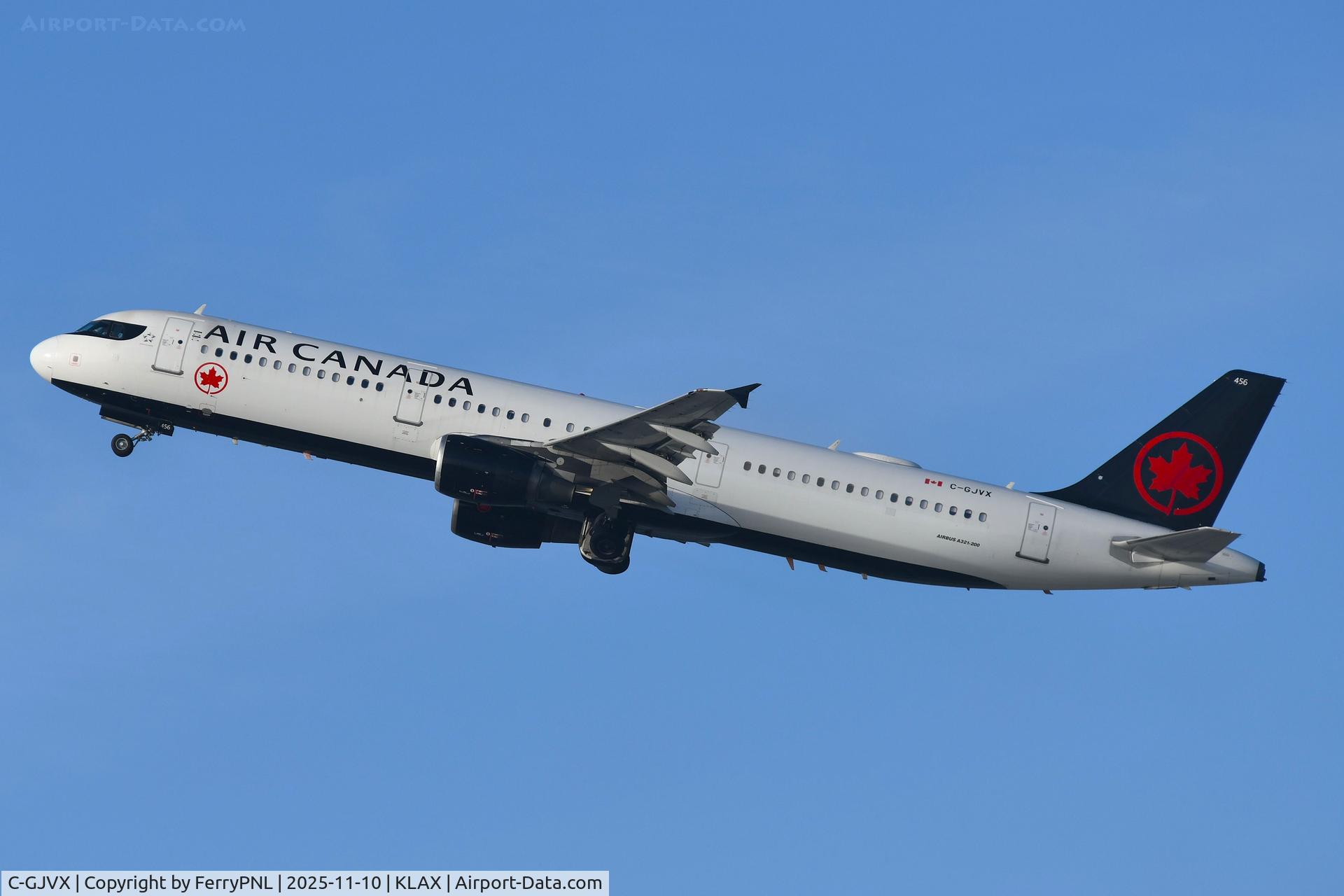 C-GJVX, 2002 Airbus A321-211 C/N 1726, Air Canada A321 departing just before sunset