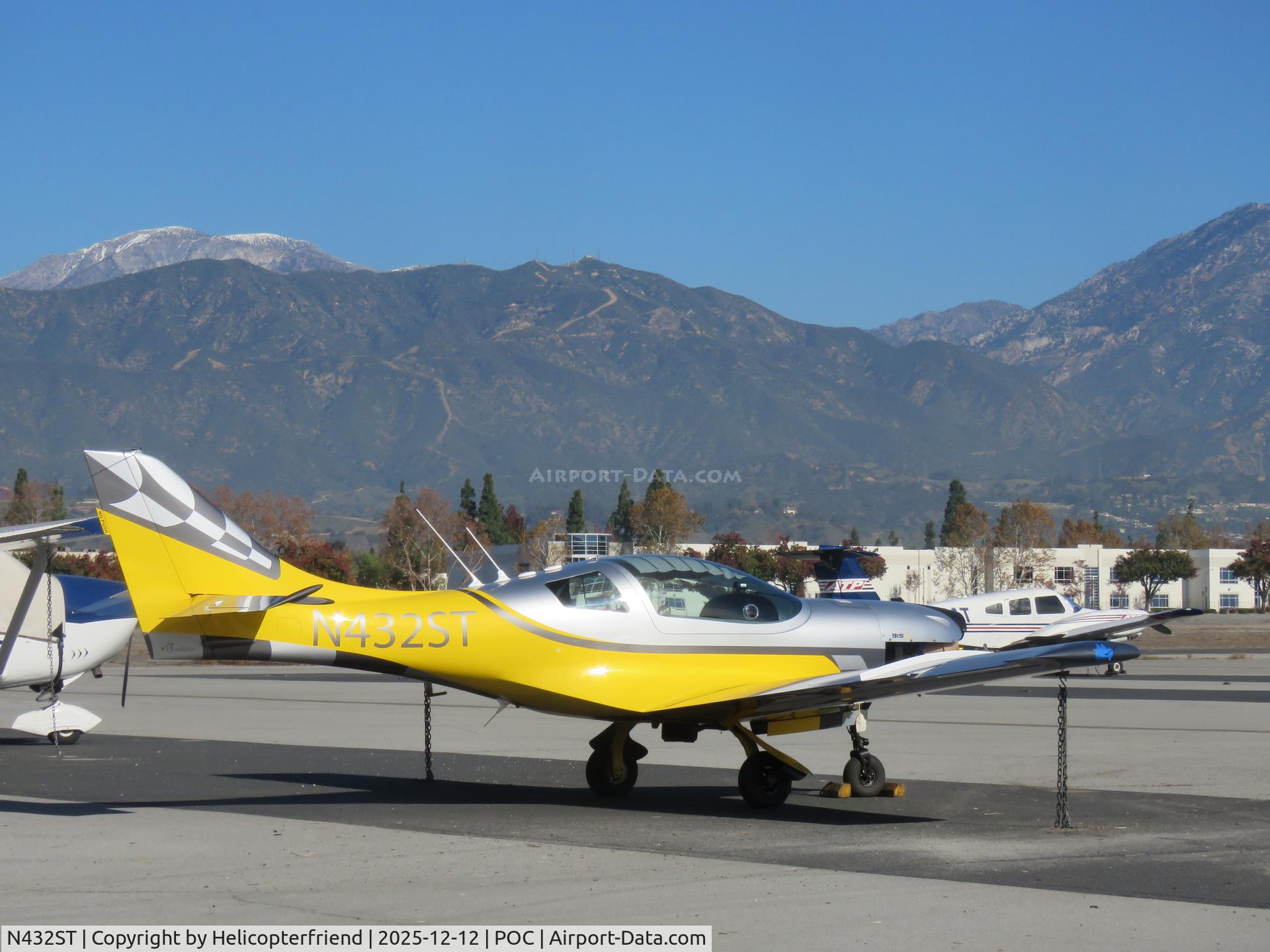 N432ST, 2022 JMB AIRCRAFT S R O VL-3TE-915 Evolution C/N VL-3-502, Parked in east transit parking
