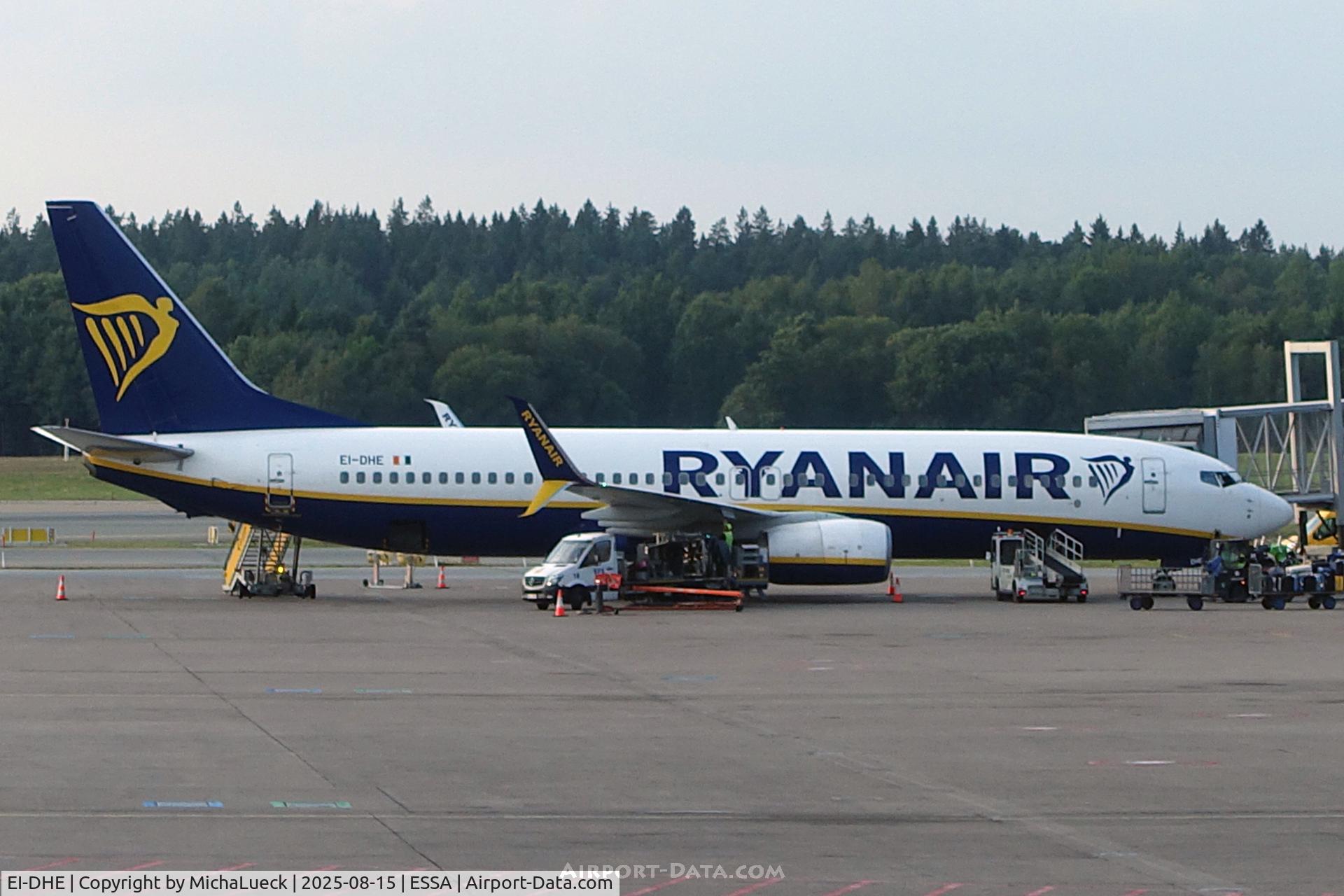 EI-DHE, 2005 Boeing 737-8AS C/N 33574, At Arlanda