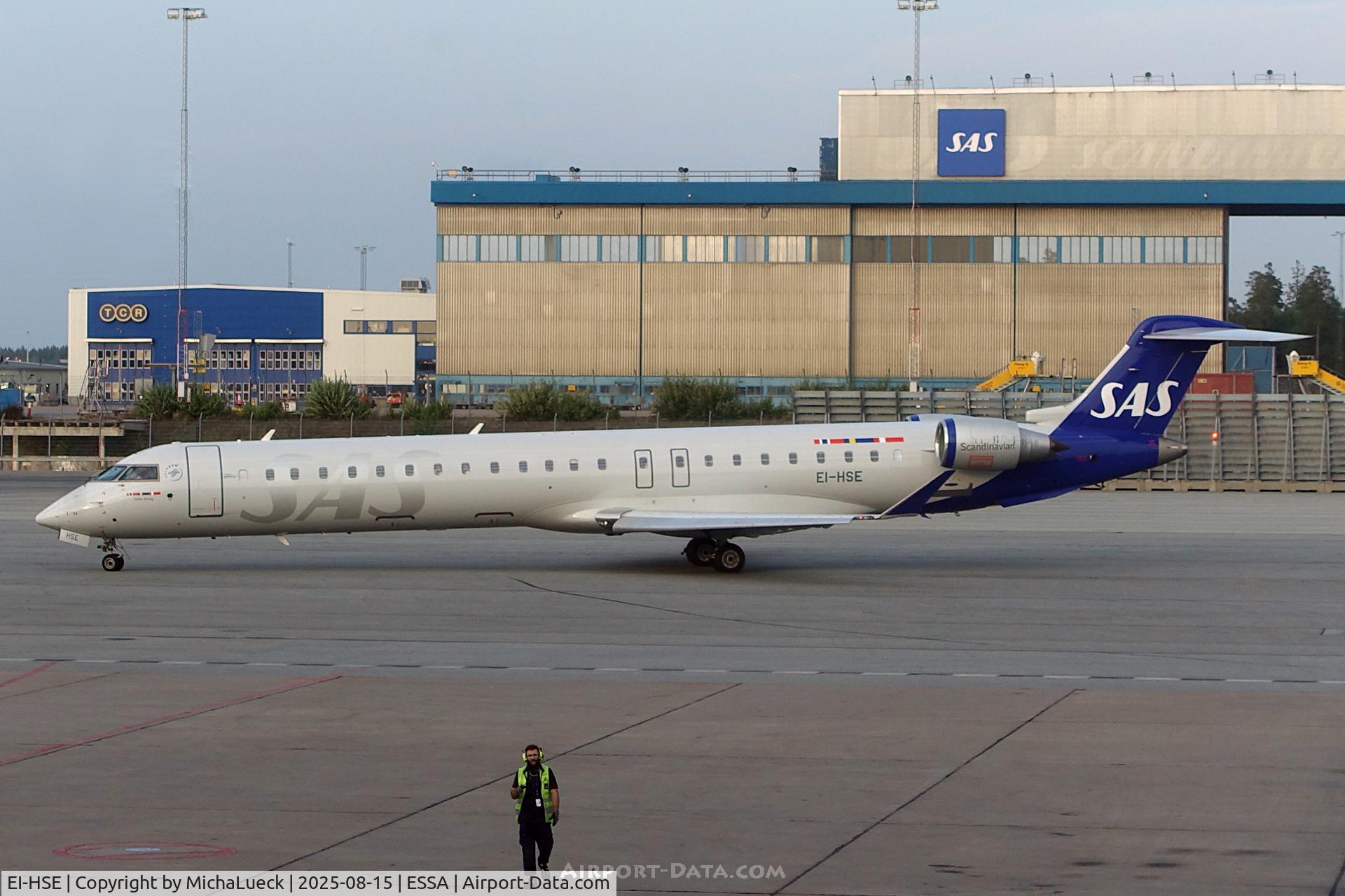 EI-HSE, 2006 Canadair CRJ-900 (CL-600-8C5) C/N 15088, At Arlanda (operated by CityJet for SAS)