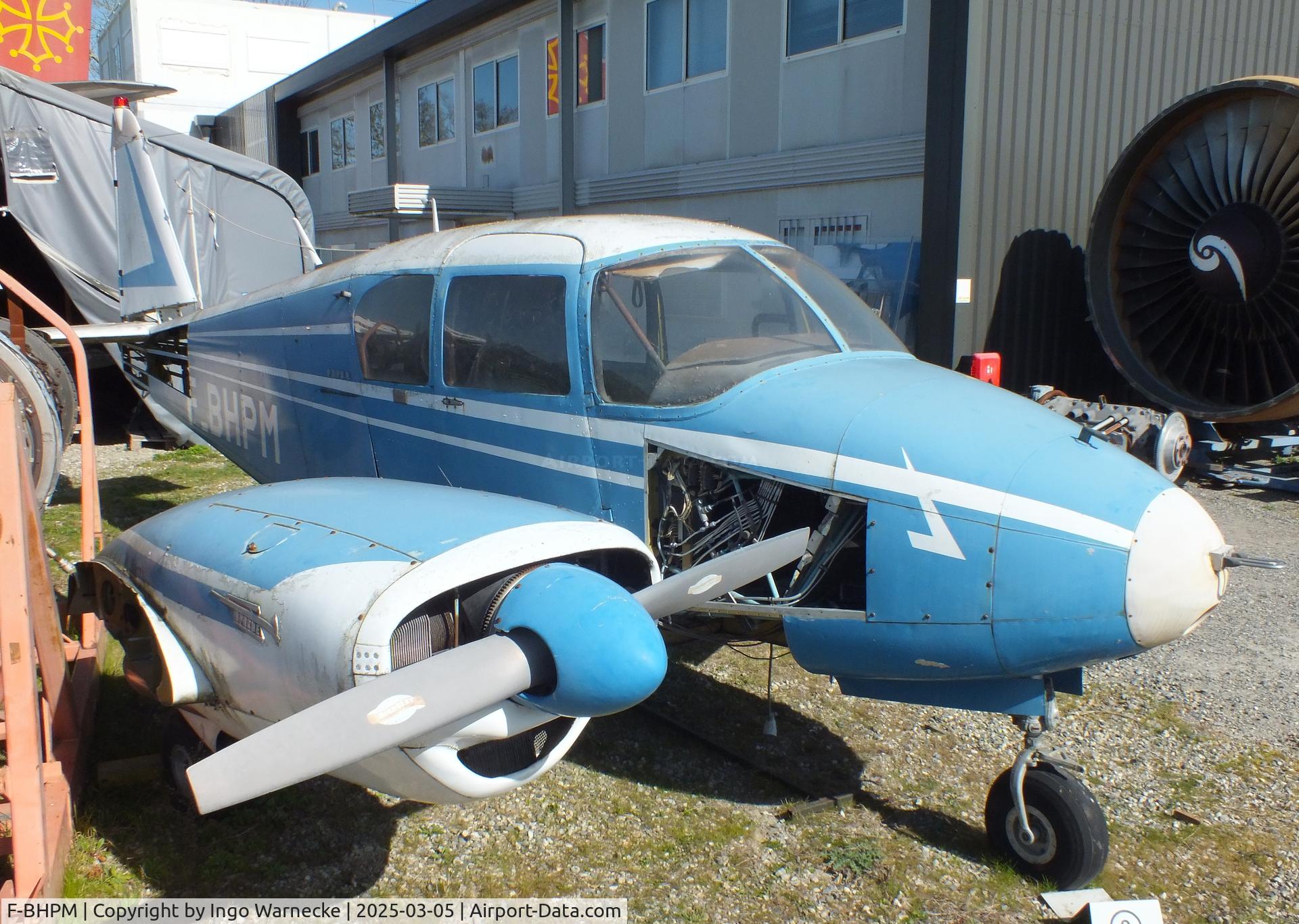 F-BHPM, Piper PA-23 C/N 23-713, Piper PA-23-150 Apache (minus outer wings etc), awaiting restoration at the Ailes Anciennes Toulouse Museum, Blagnac