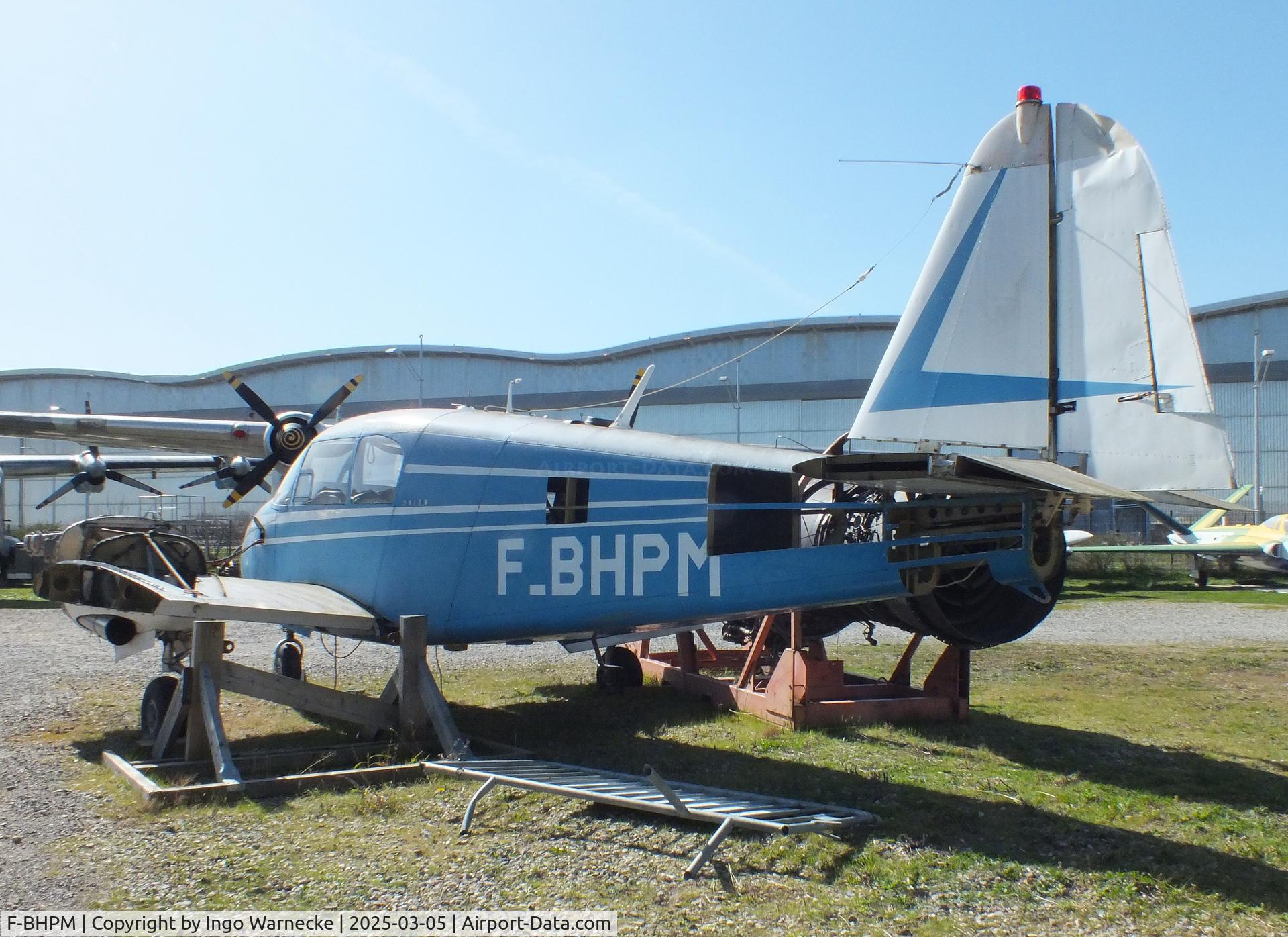 F-BHPM, Piper PA-23 C/N 23-713, Piper PA-23-150 Apache (minus outer wings etc), awaiting restoration at the Ailes Anciennes Toulouse Museum, Blagnac