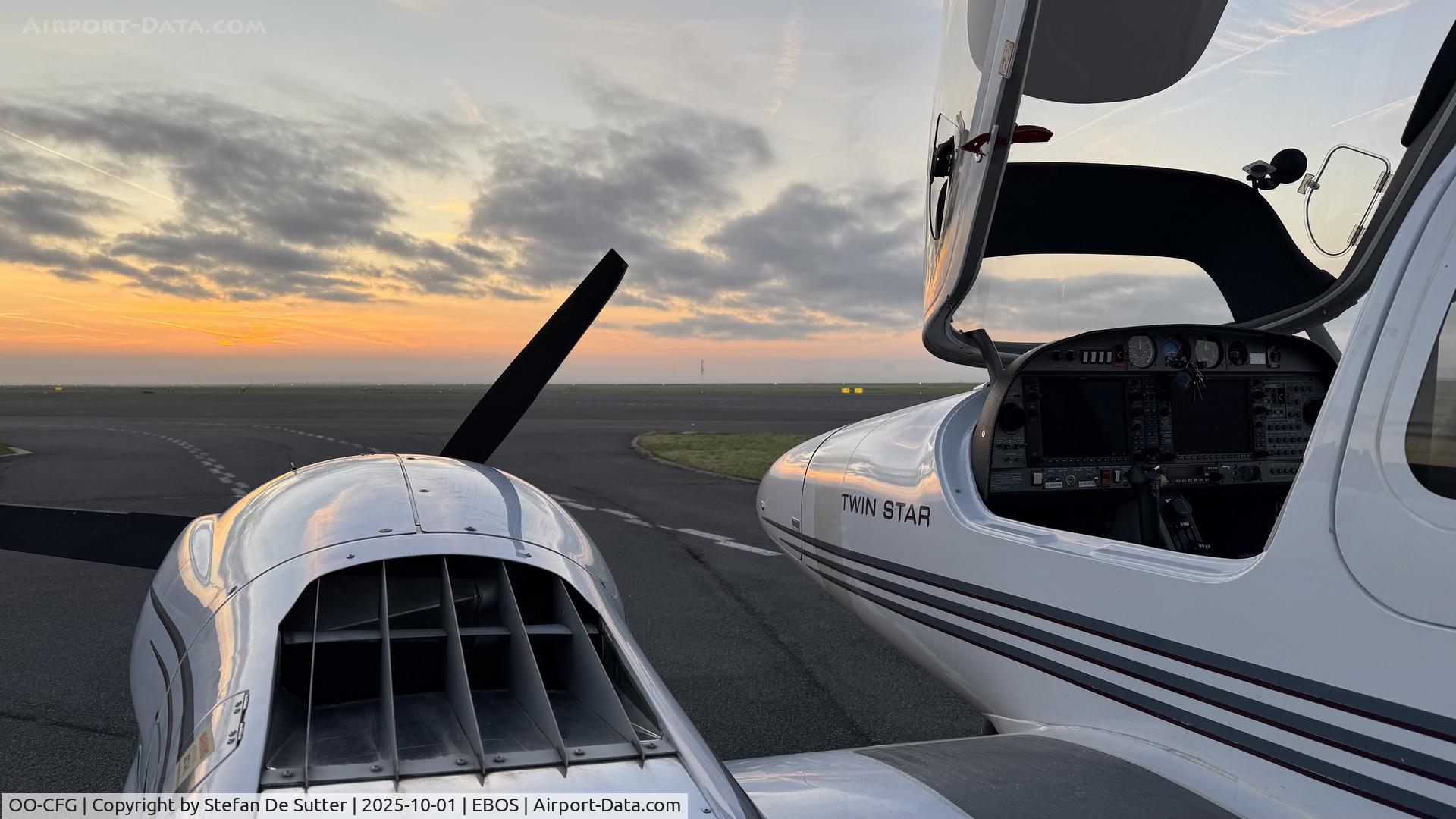 OO-CFG, 2007 Diamond DA-42 Twin Star C/N 42.331, Sunrise