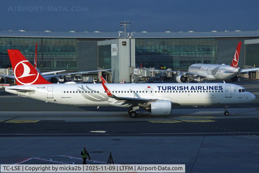 TC-LSE, 2019 Airbus A321-271NX C/N 8732, Taxiing