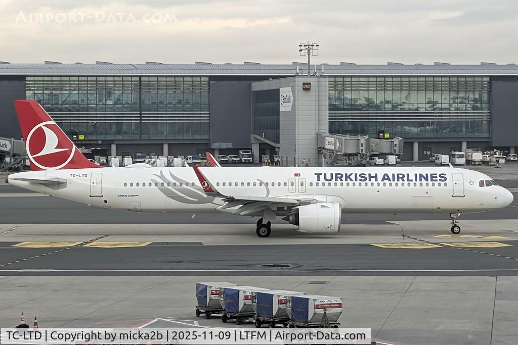 TC-LTD, 2021 Airbus 321-271NX C/N 10222, Taxiing