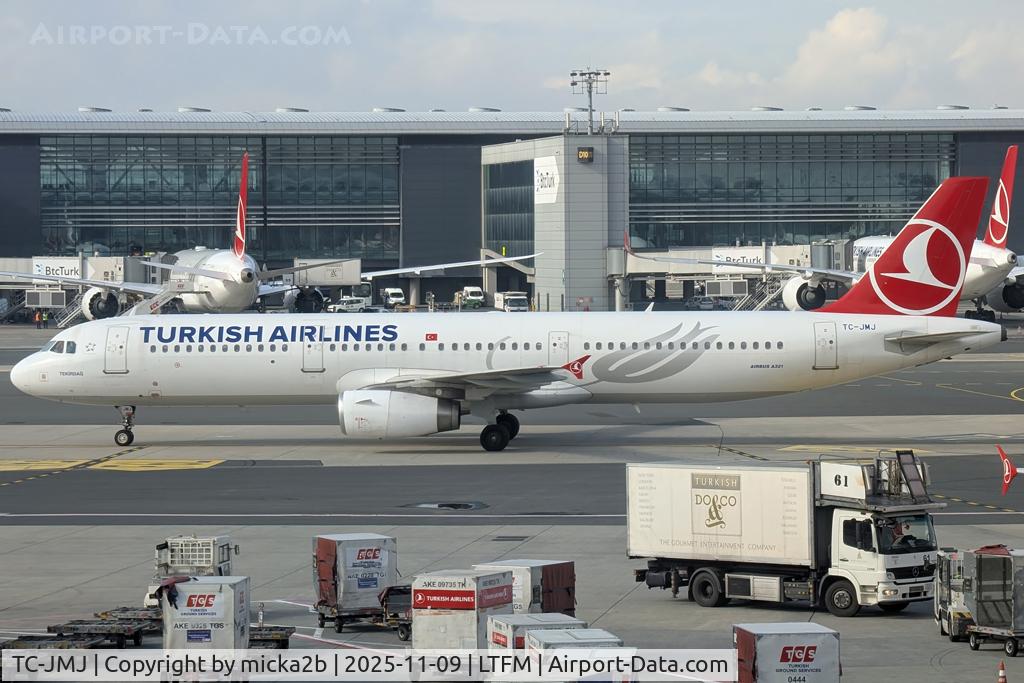 TC-JMJ, 2008 Airbus A321-232 C/N 3688, Taxiing