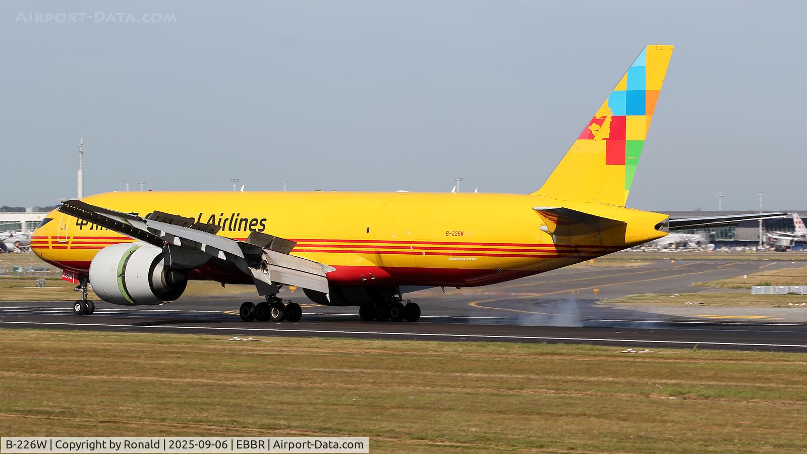 B-226W, 2019 Boeing 777-F C/N 66080, at ebbr