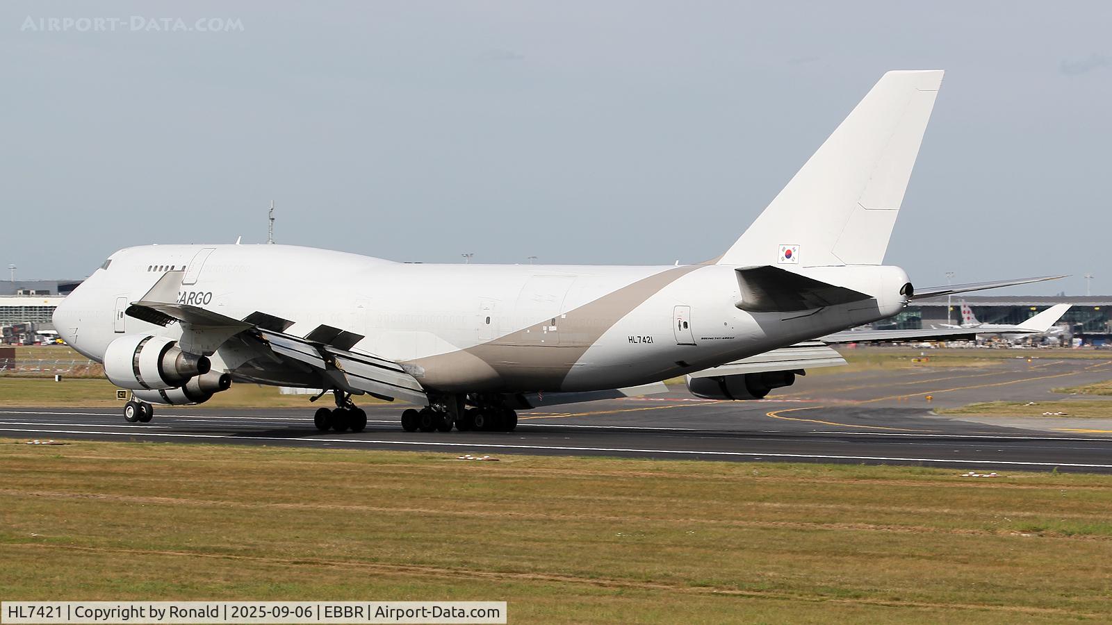 HL7421, 1996 Boeing 747-48EM C/N 25784, at ebbr