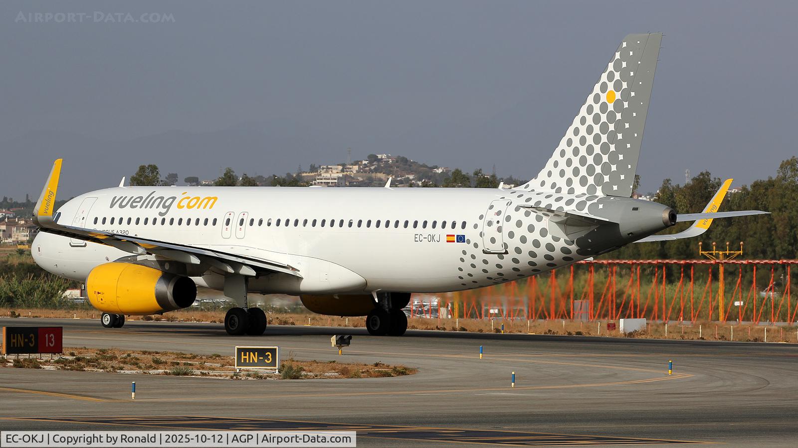 EC-OKJ, 2017 Airbus A320-232 C/N 7809, at agp