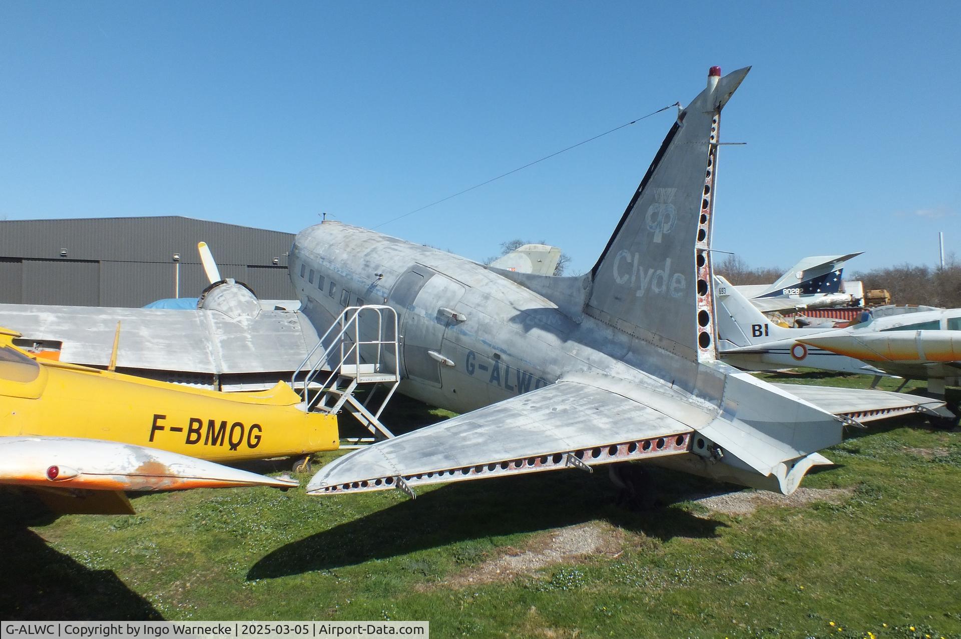 G-ALWC, 1944 Douglas C-47 Dakota 4 C/N 13590, Douglas C-47A Dakota (minus ailerons/rudders) awaiting restoration at the Ailes Anciennes Toulouse Museum, Blagnac