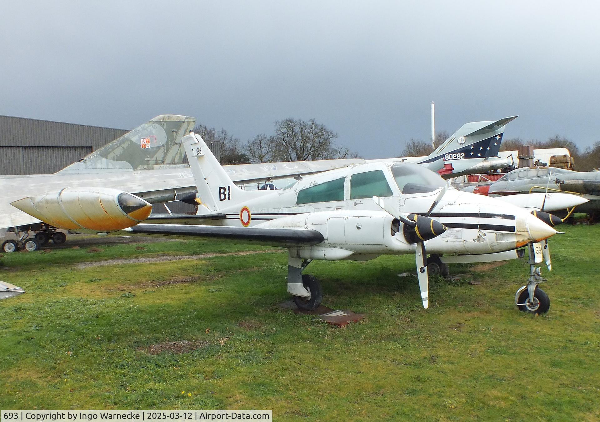 693, Cessna 310N C/N 310N-0693, Cessna 310Q at the Ailes Anciennes Toulouse Museum, Blagnac