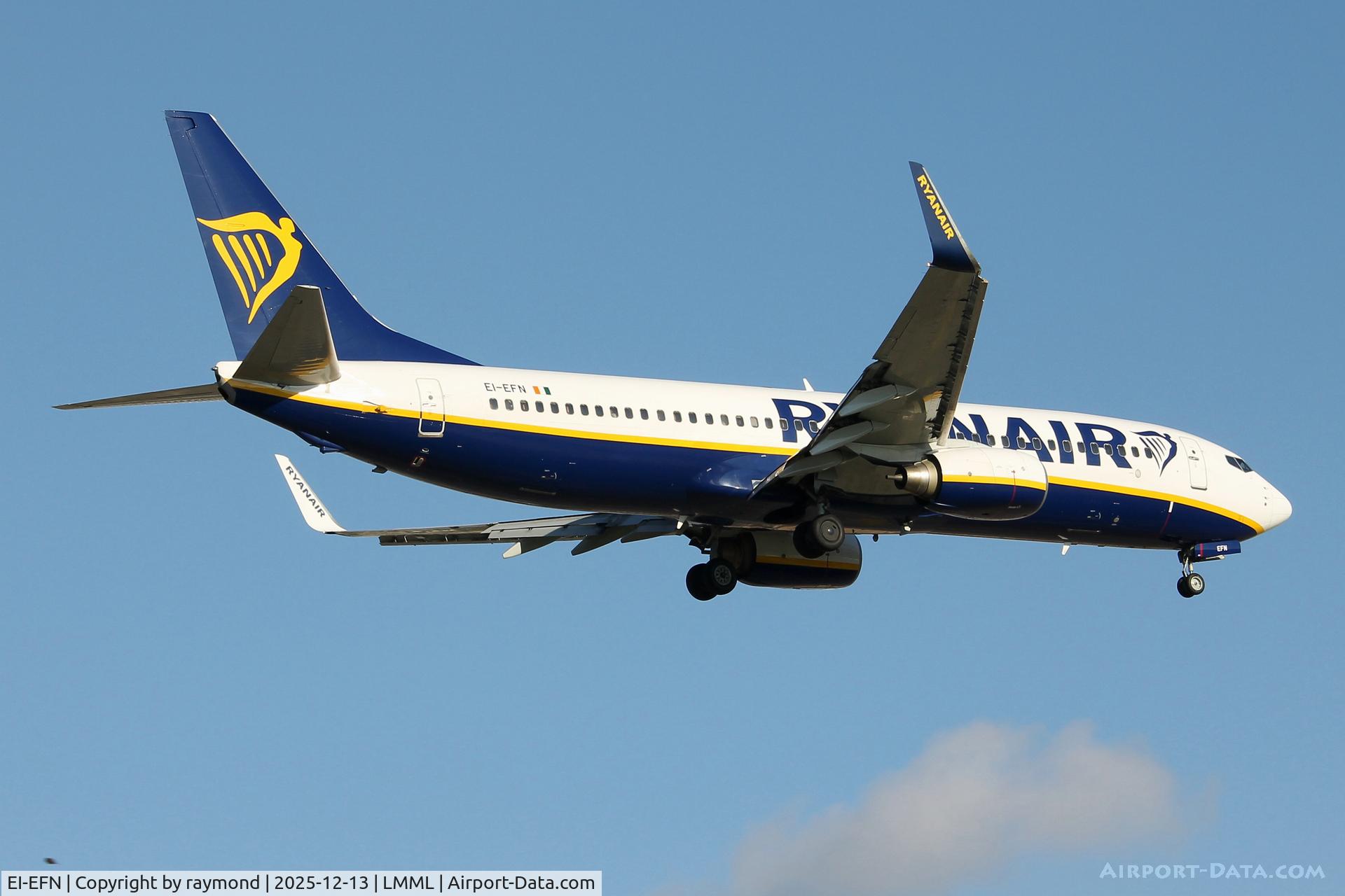 EI-EFN, 2009 Boeing 737-8AS C/N 37538, Boeing 737-8AS EI-EFN of Ryanair landing in Malta.