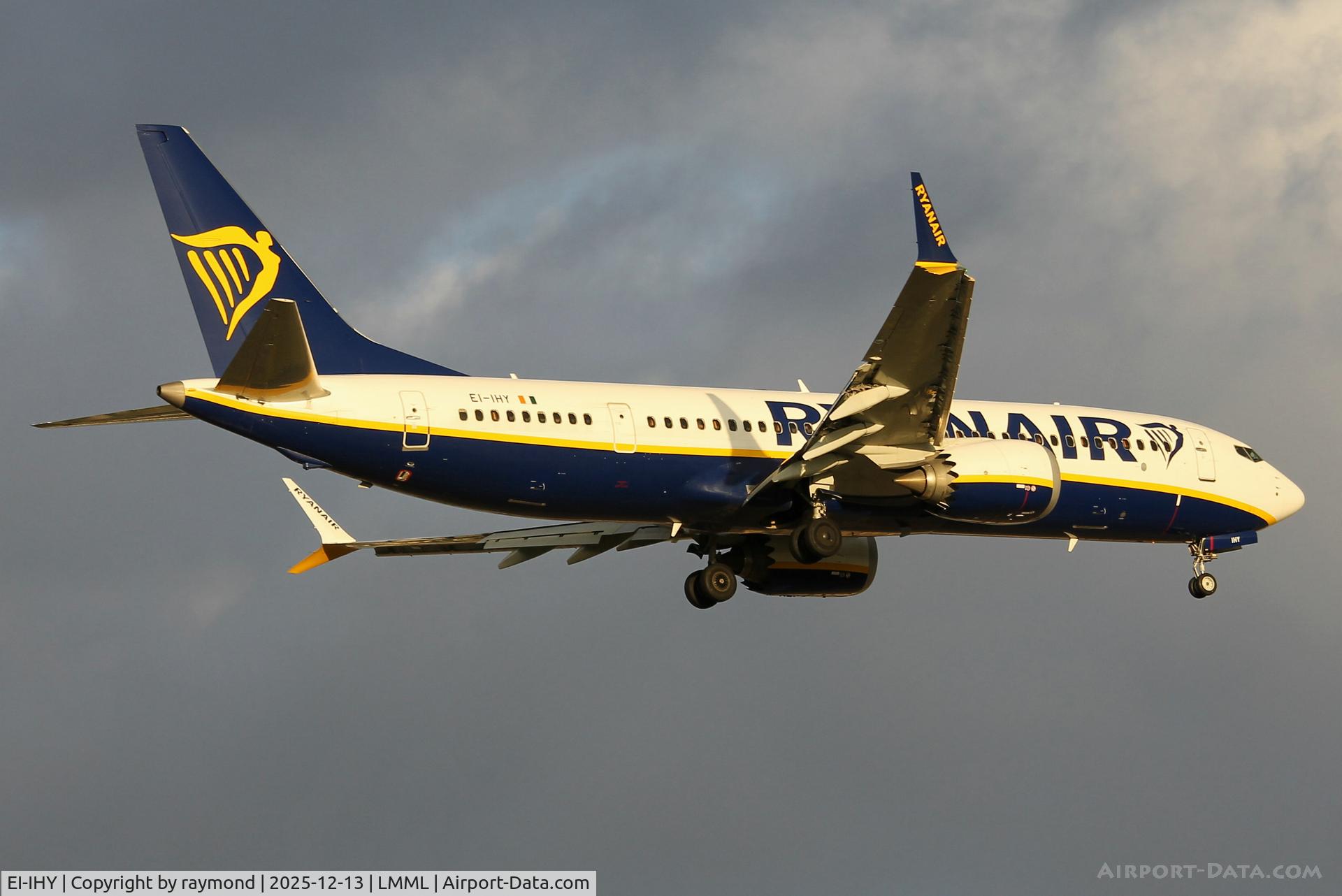EI-IHY, 2023 Boeing 737-8MAX 200 C/N 67095, Boeing 737-8-200 MAX reg EI-IHY of Ryanair llanding in Malta RW13.