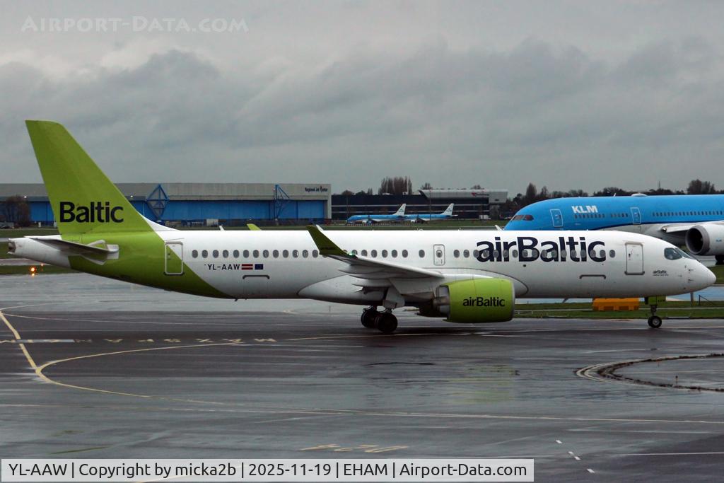 YL-AAW, 2020 Airbus A220-300 C/N 55086, Taxiing