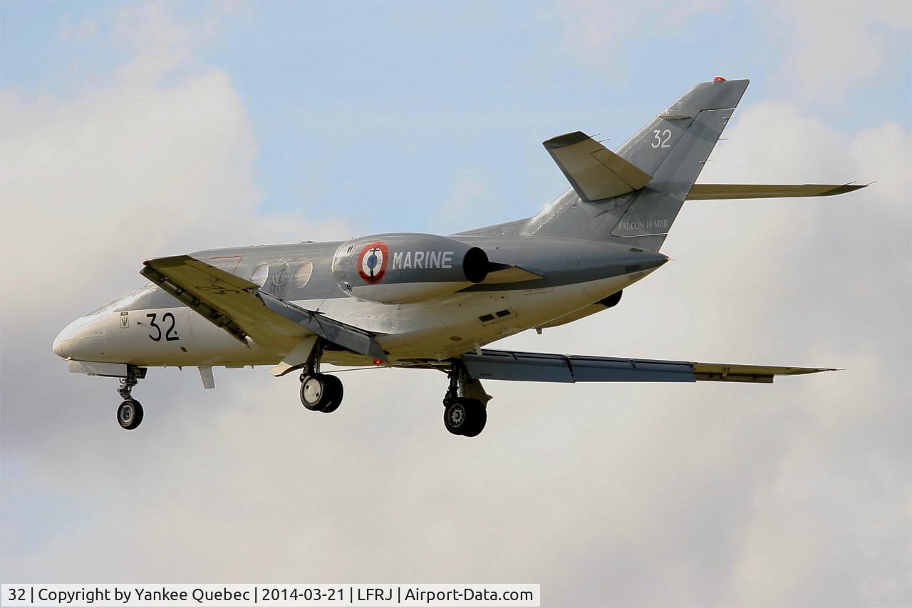 32, 1974 Dassault Falcon 10MER C/N 32, Dassault Falcon 10 MER, Landivisiau Naval Air Base (LFRJ-LDV)