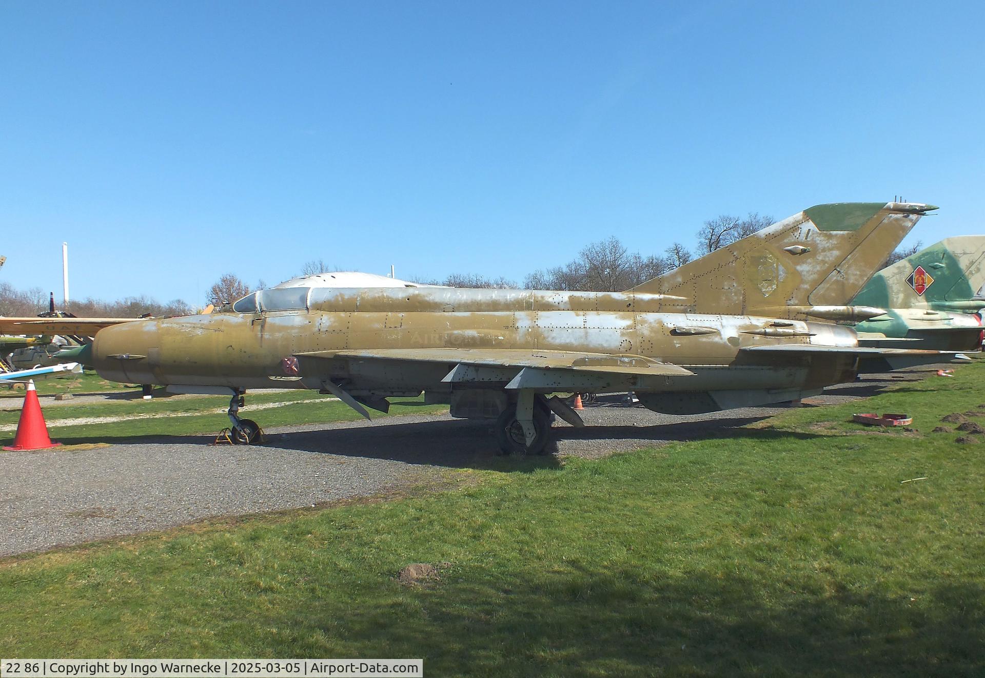 22 86, Mikoyan-Gurevich MiG-21M C/N 960513, Mikoyan i Gurevich MiG-21M FISHBED-J at the Ailes Anciennes Toulouse Museum, Blagnac