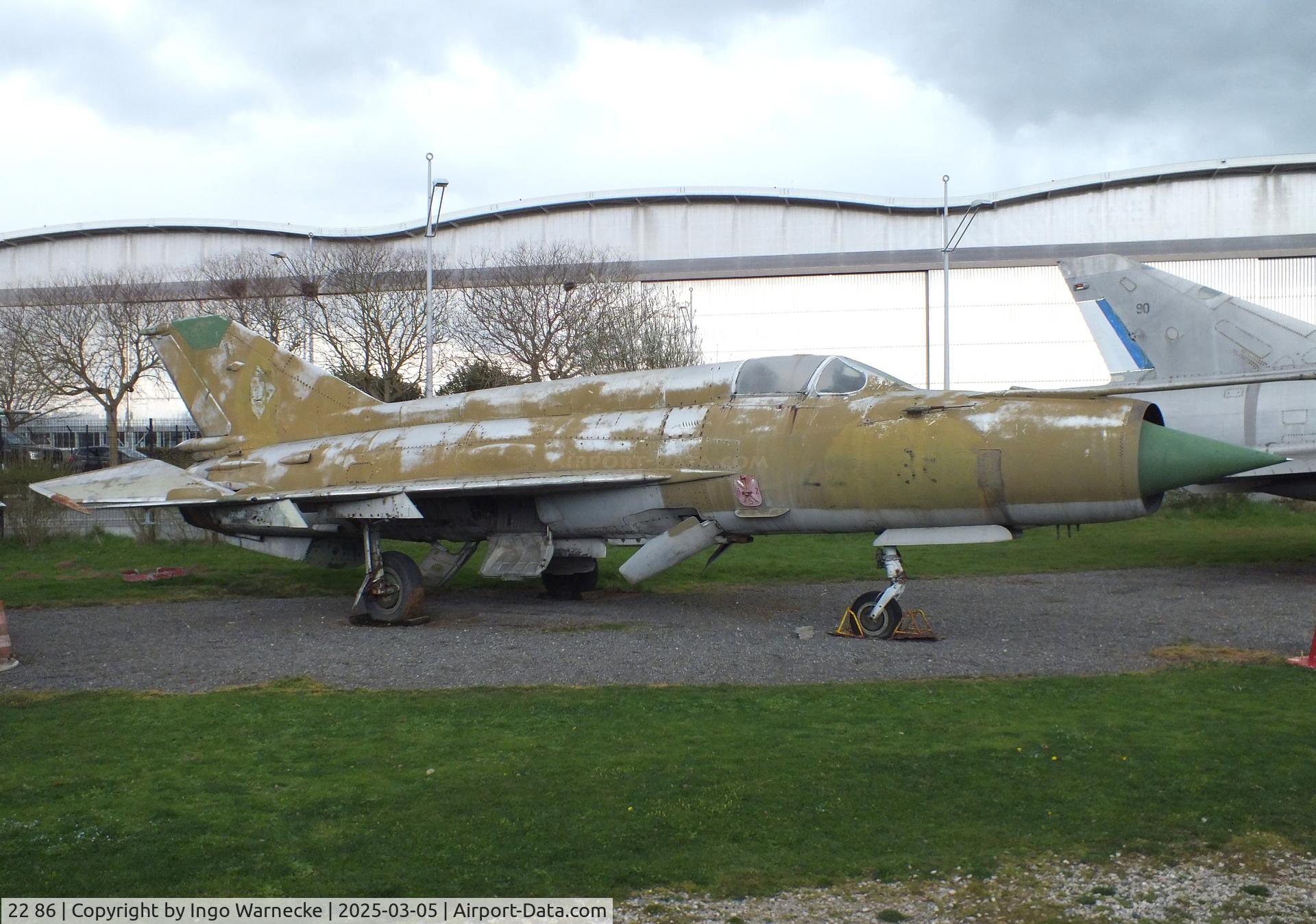 22 86, Mikoyan-Gurevich MiG-21M C/N 960513, Mikoyan i Gurevich MiG-21M FISHBED-J at the Ailes Anciennes Toulouse Museum, Blagnac
