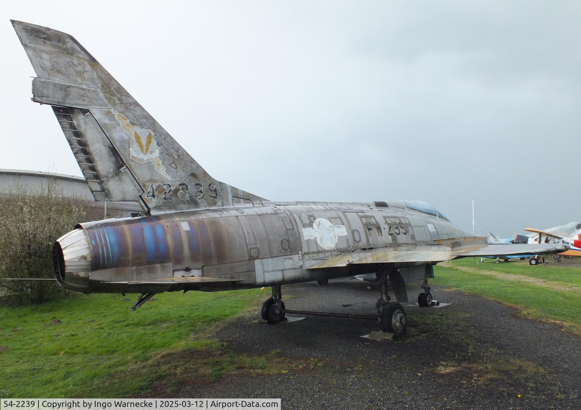 54-2239, 1954 North American F-100D Super Sabre C/N 223-119, North American F-100D Super Sabre at the Ailes Anciennes Toulouse Museum, Blagnac